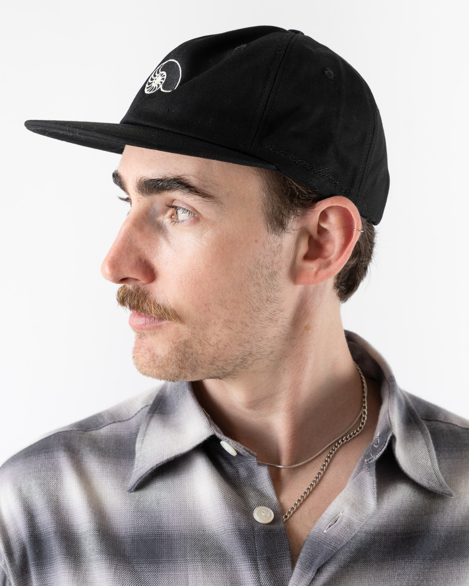 Aaron Levine Nautilus Cap in Black