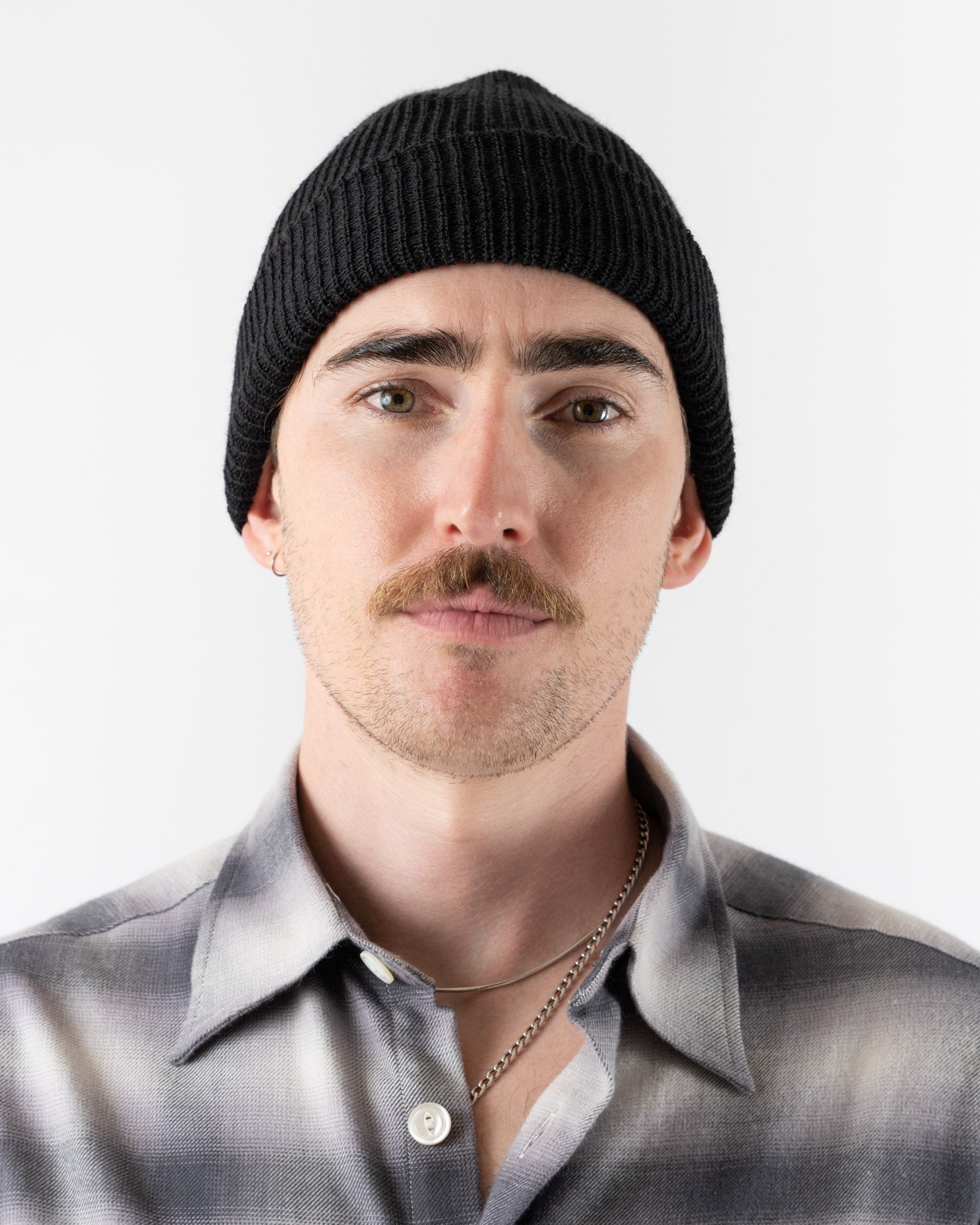 Aaron Levine Knit Beanie in Black