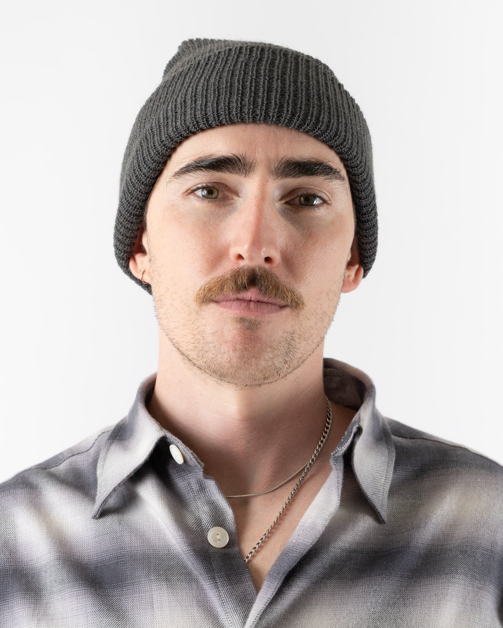 Aaron Levine Knit Beanie in Granite