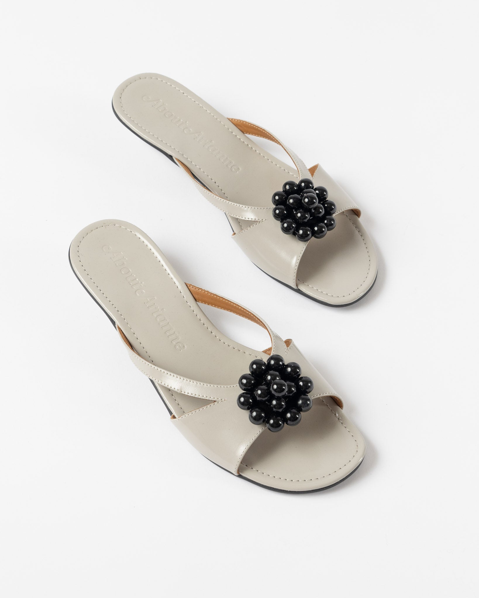 About Arianne Flora Heel in Grey/Black