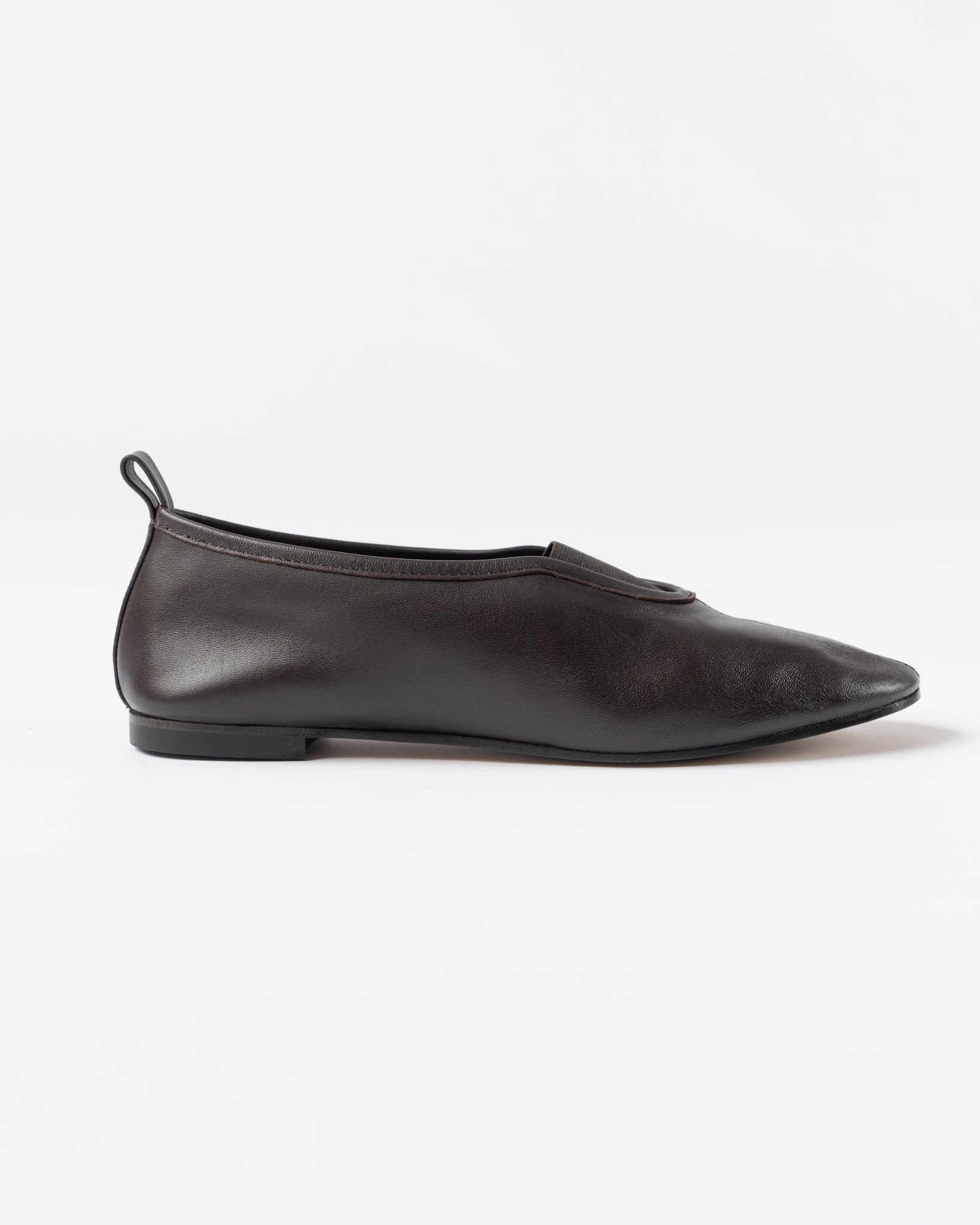 About Arianne Piero Shoe in Walnut