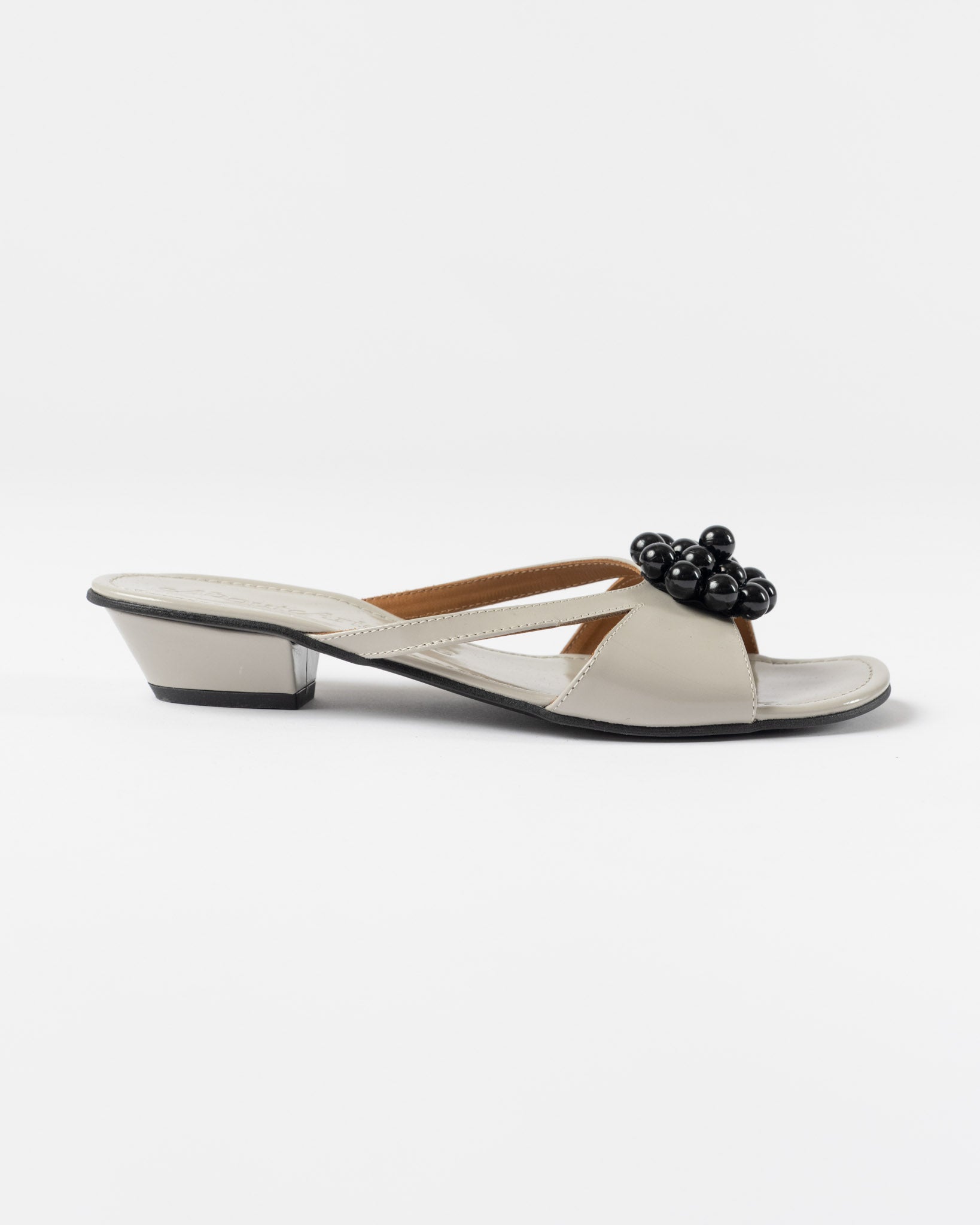 About Arianne ミュール About Arianne Flora Heel in Grey/Black Curated at Jake and Jones