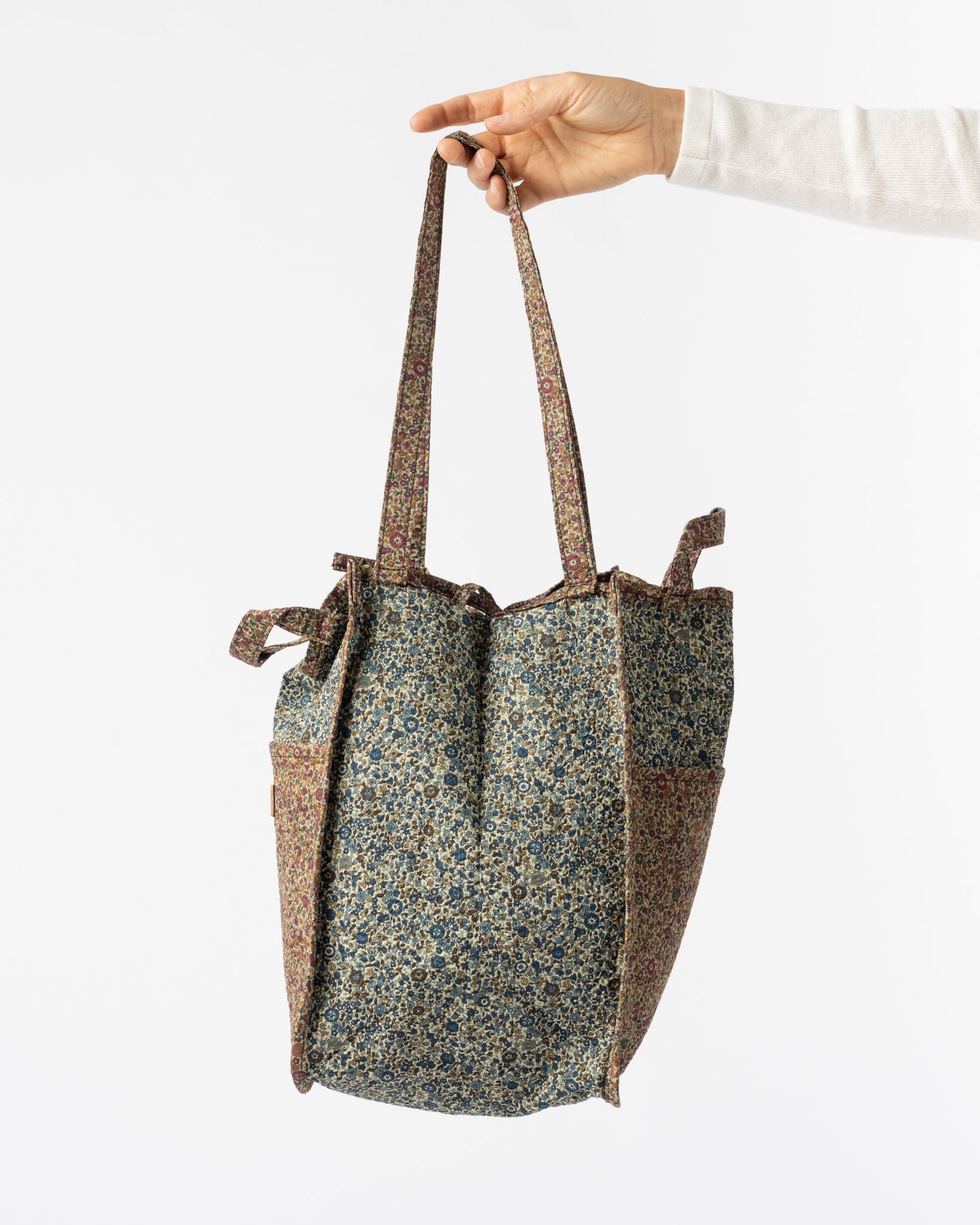 Amiacalva Easy Bag in Light Blue Multi Floral