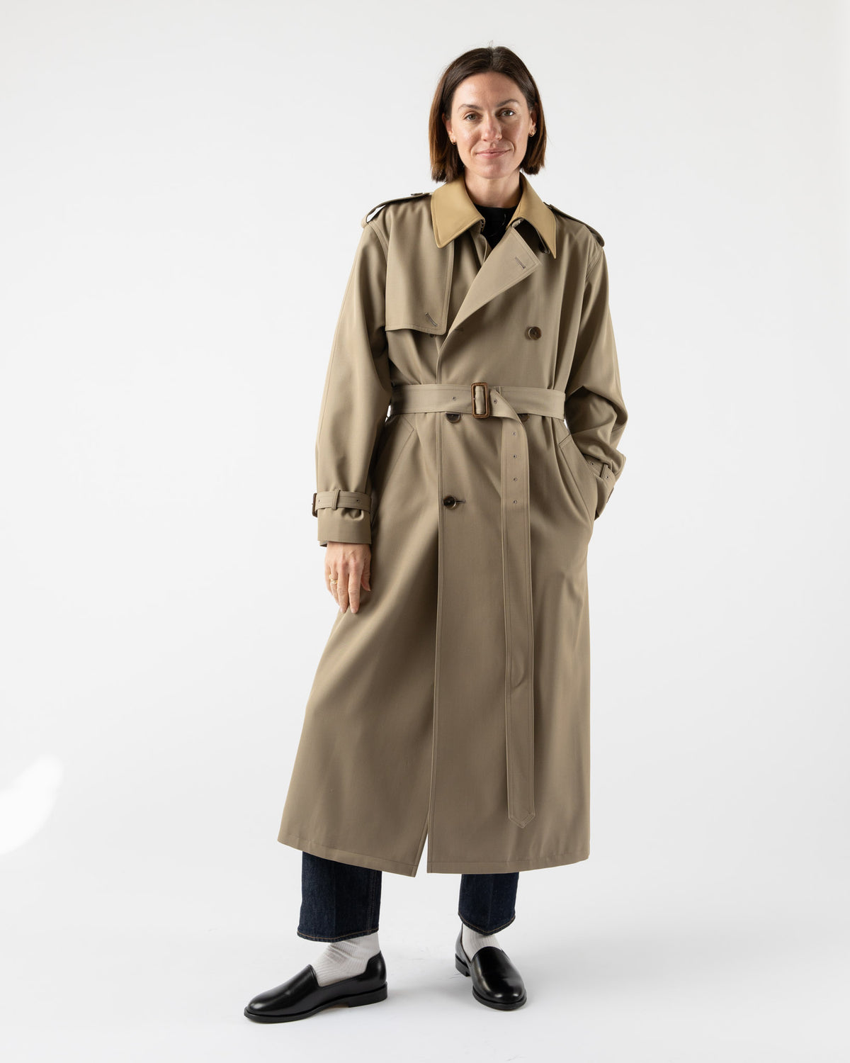 Auralee Light Wool Max Gabardine Chambray Trench Coat in Khaki 