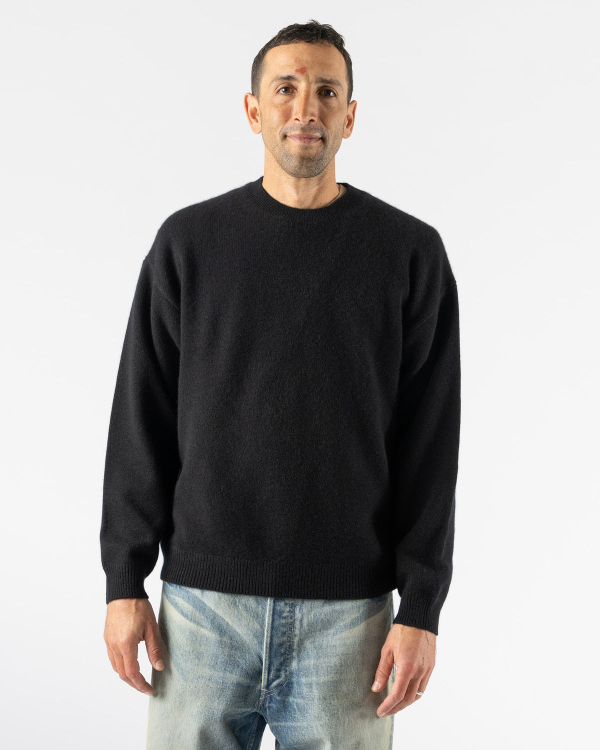 Auralee Mens Baby Cashmere Knit Pullover in Top Black Curated at 