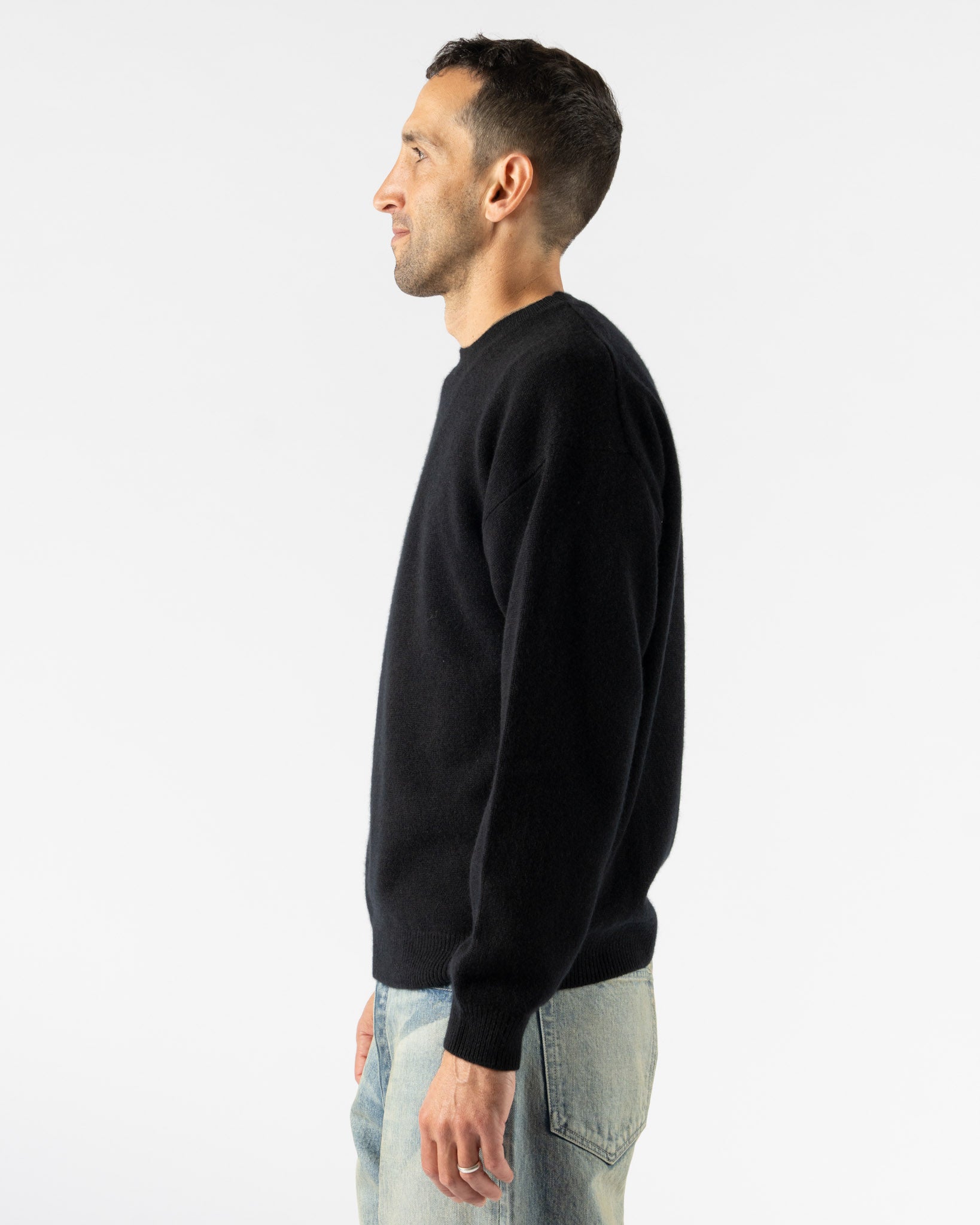 Auralee Mens Baby Cashmere Knit Pullover in Top Black