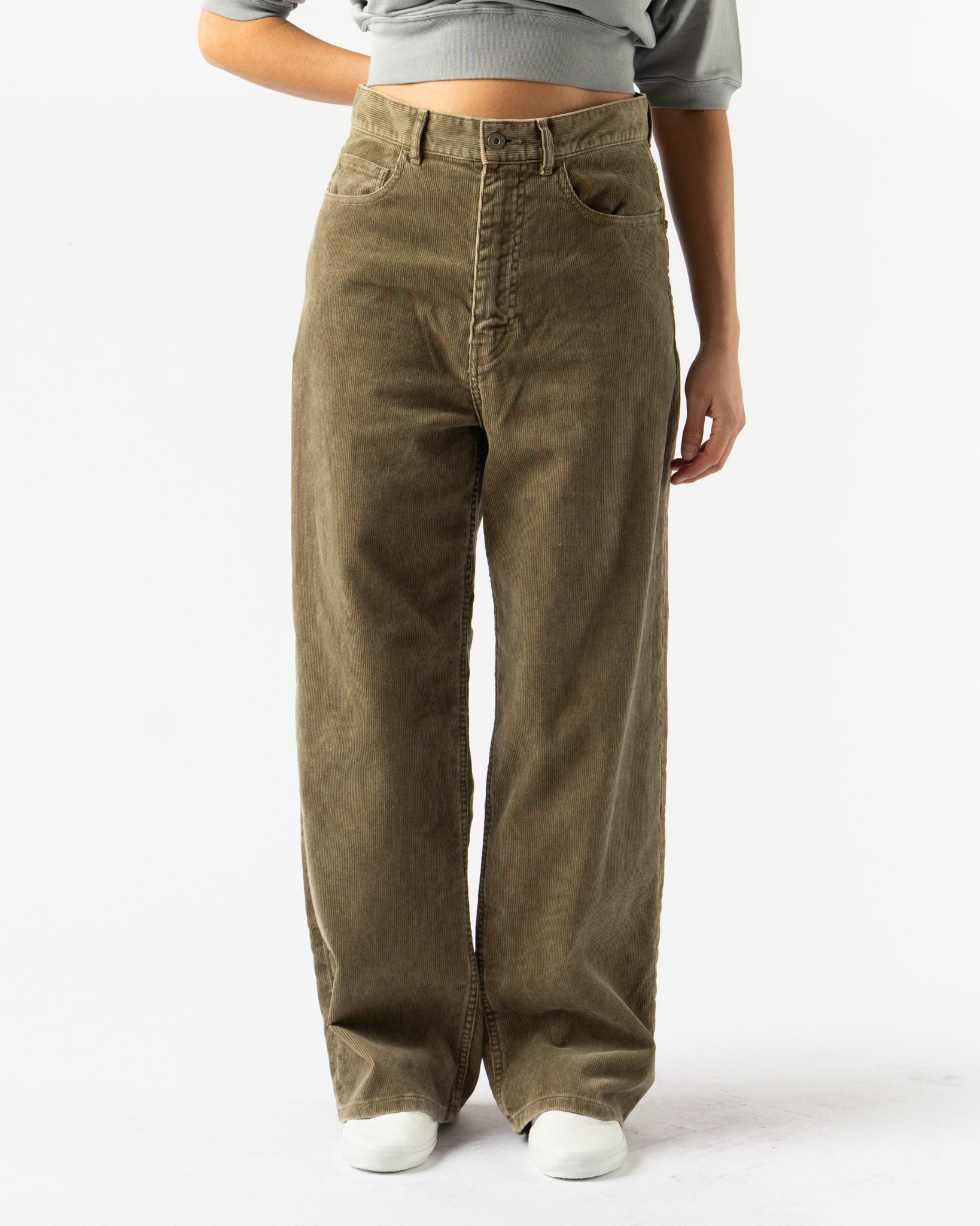 Auralee Pigment Dye Finx Corduroy Wide 5P Pants in Olive Brown