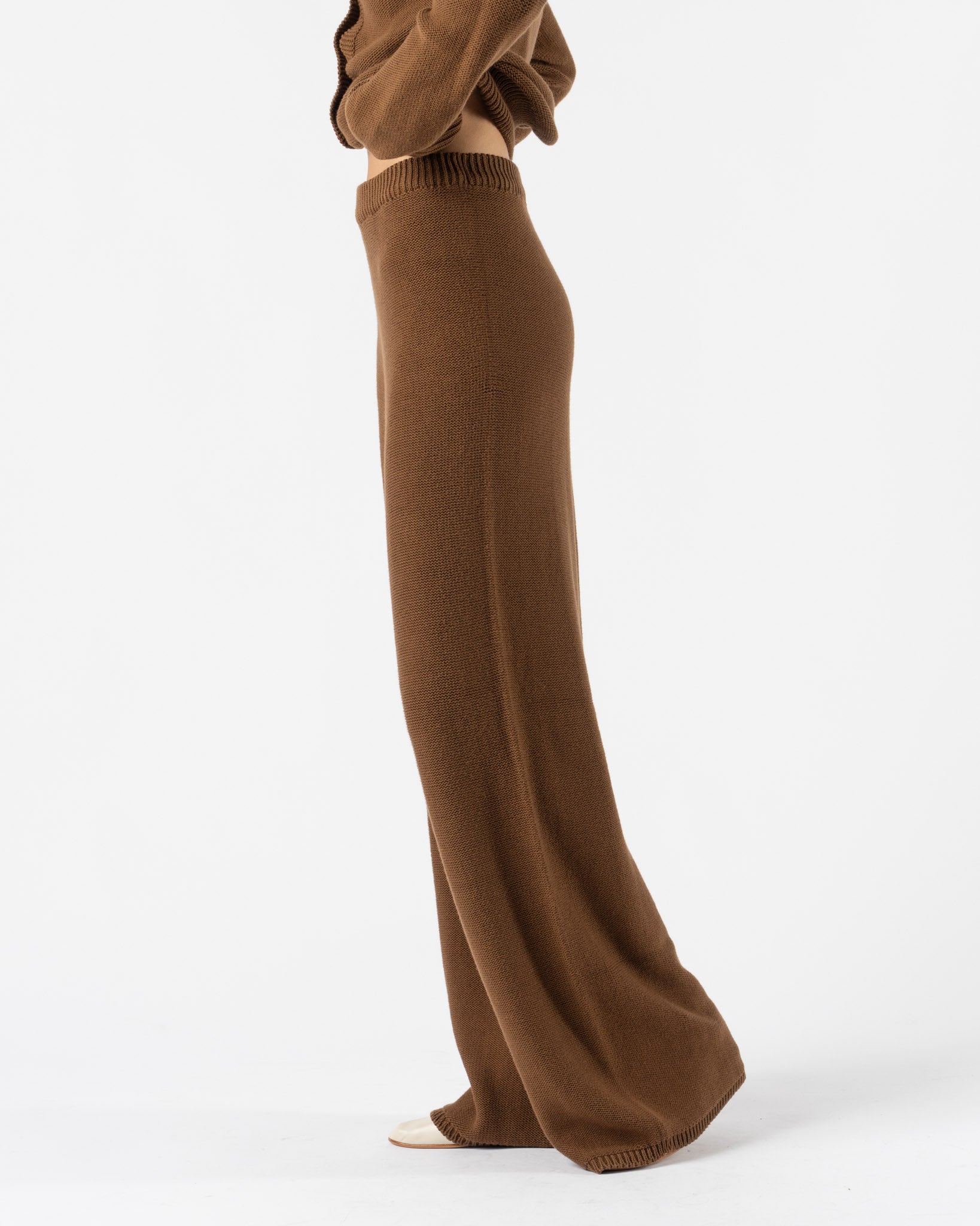 Baserange Tier Pants in Nocciola Brown