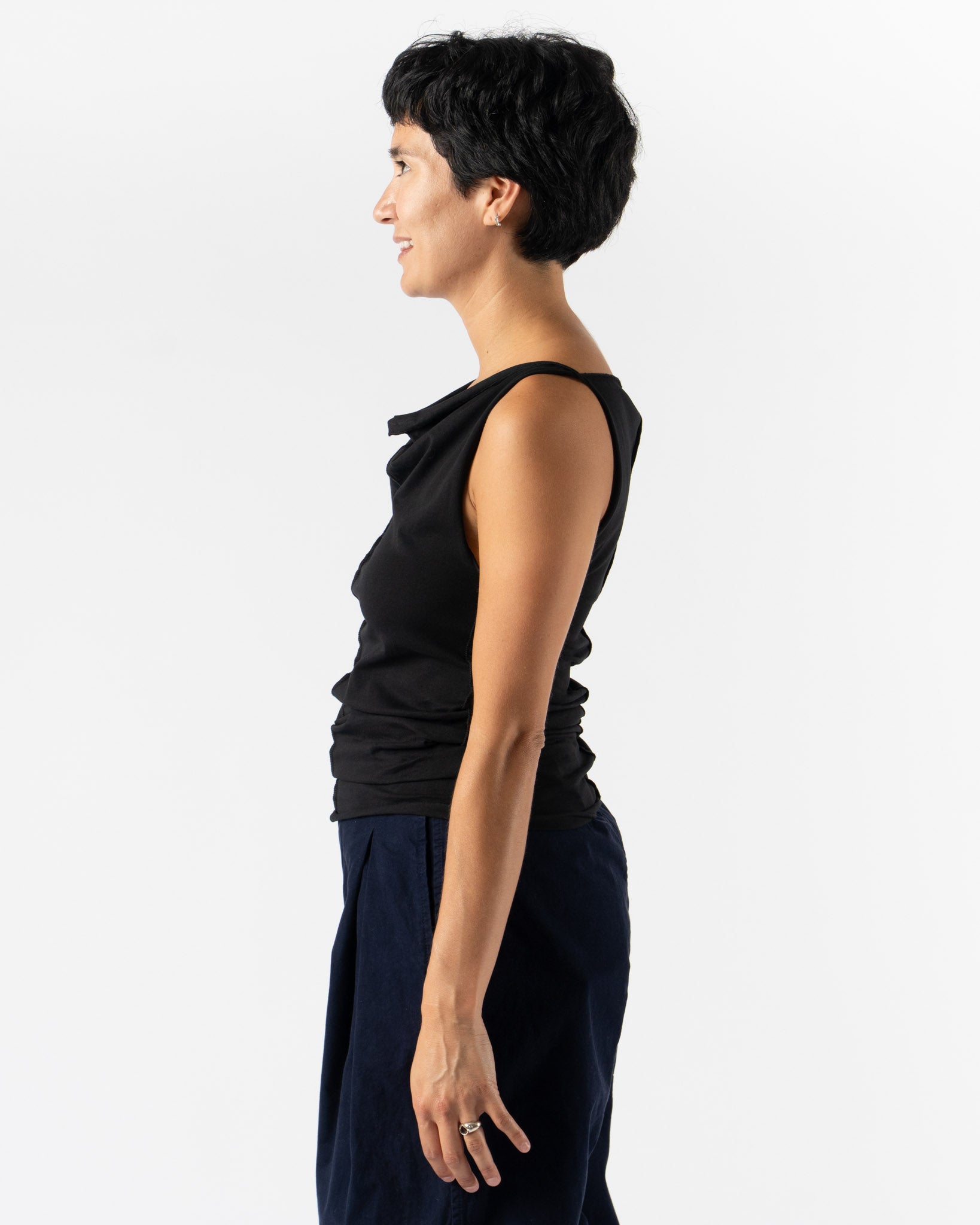 Baserange Daffa Tank in Black