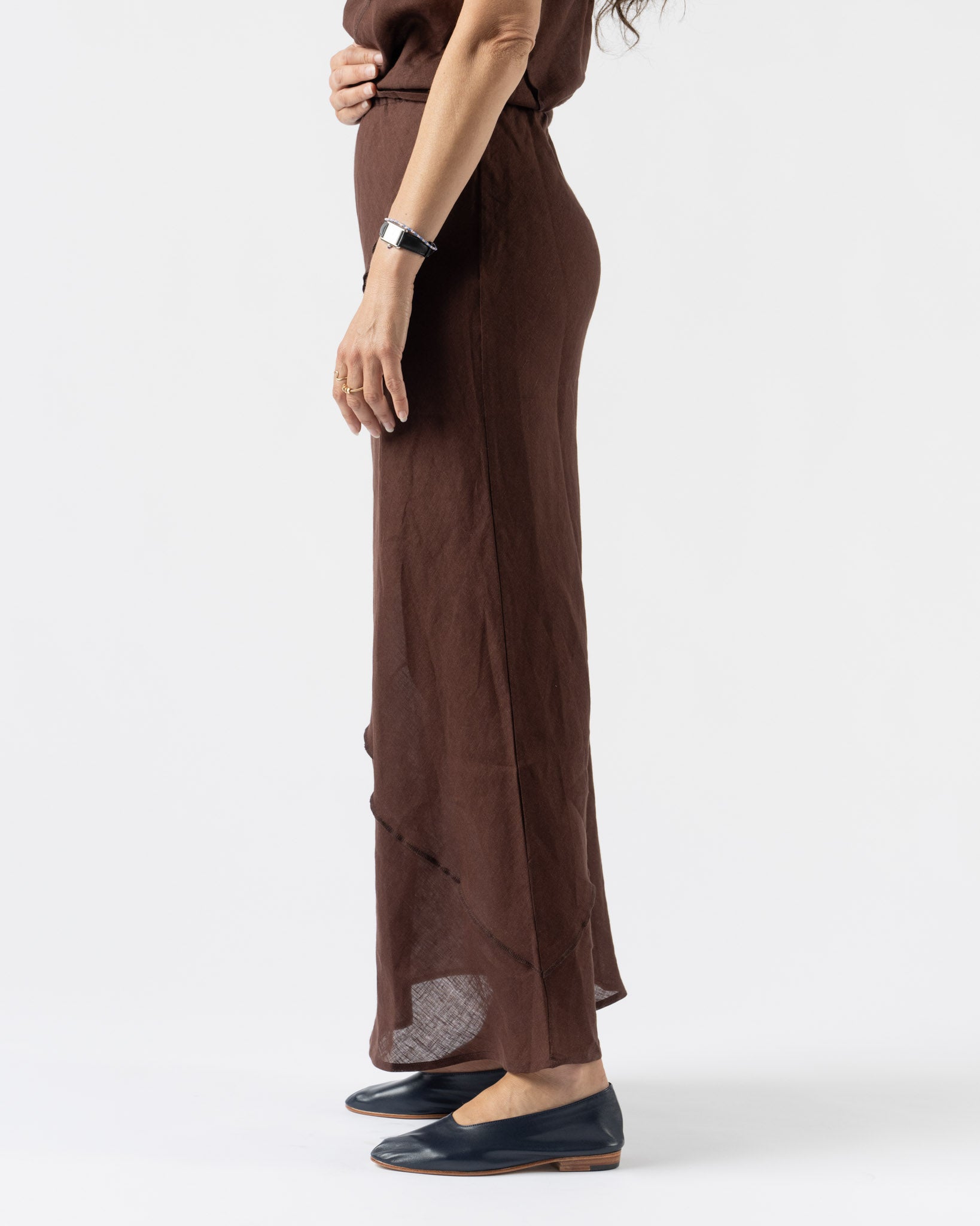 Baserange Lava Skirt in Ama Brown