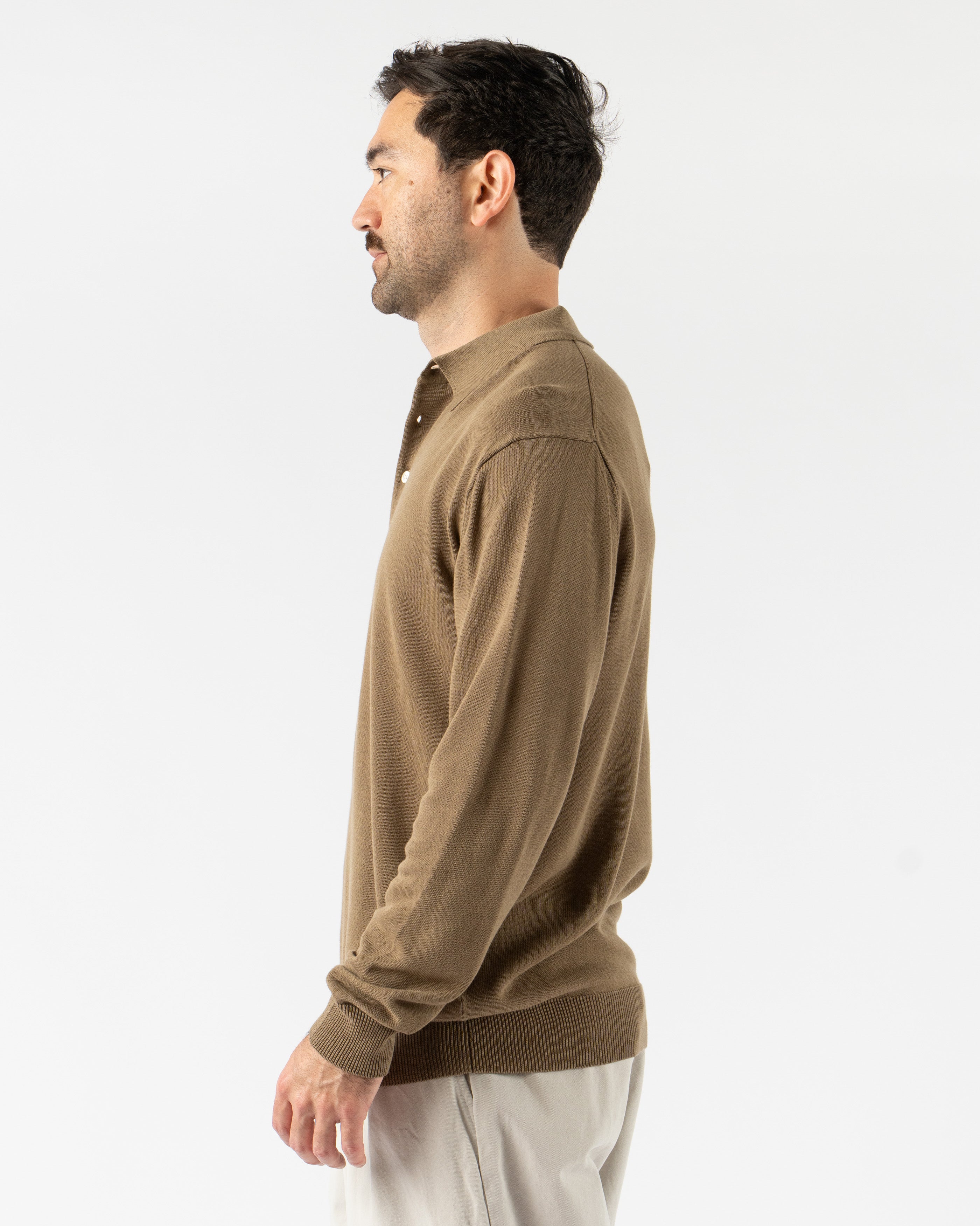 Beams Plus Knit 12-Gauge Polo in Mocha – refined short sleeve men’s polo crafted from lightweight 12-gauge knit fabric, featuring a smooth texture, ribbed trims, and a soft mocha tone for an elevated everyday look.