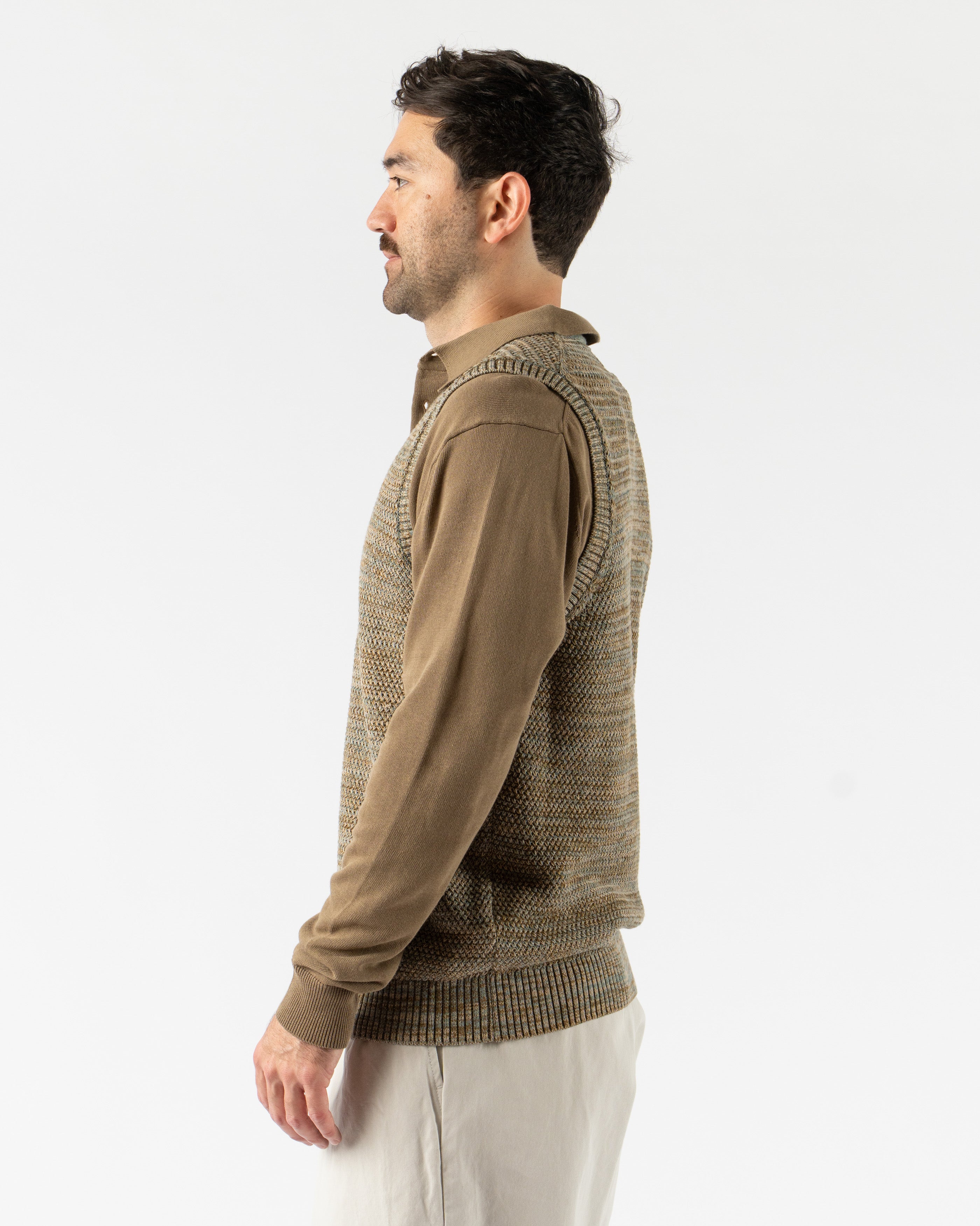 Lightweight Beams Plus Mesh Vest in olive, perfect for outdoor activities and casual streetwear styling