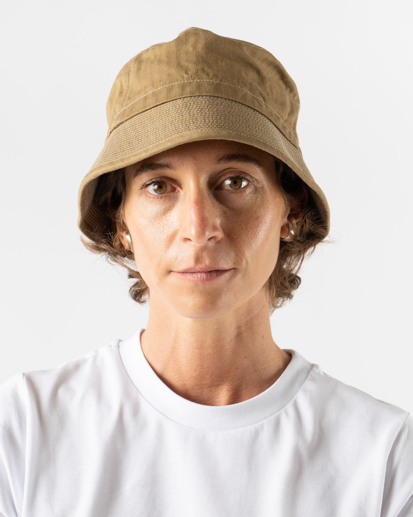 Câbleami Organic Cotton Herringbone Bucket Hat in Beige