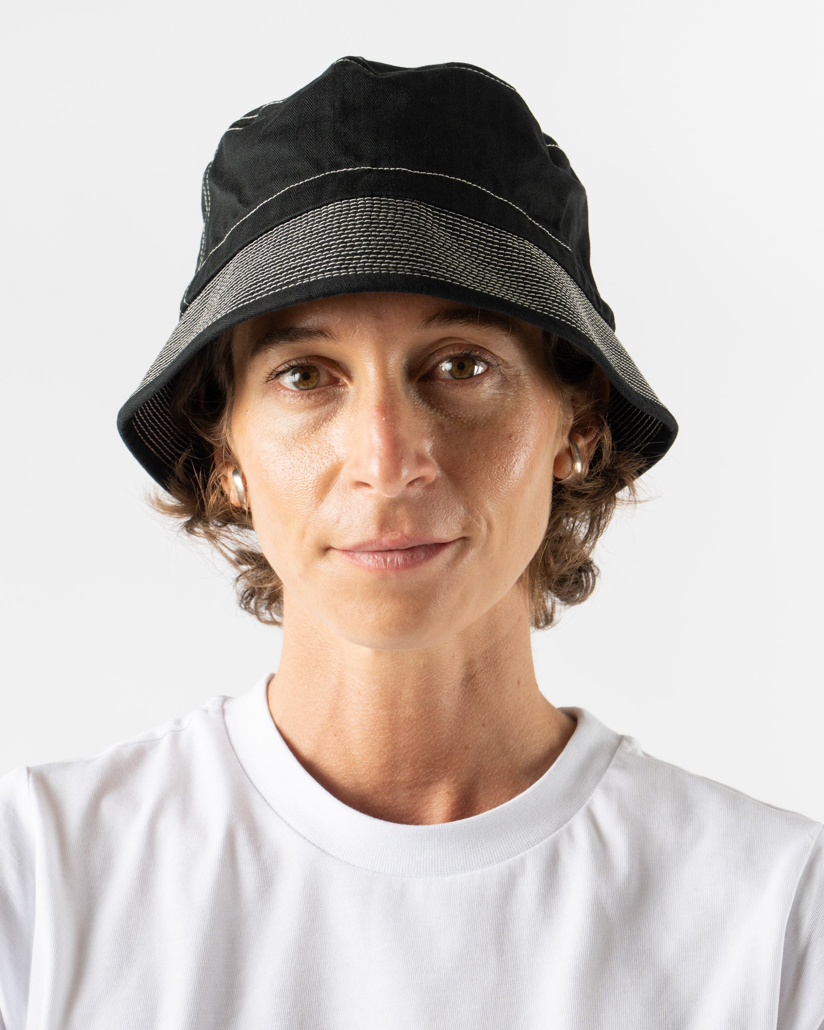Câbleami Organic Cotton Herringbone Bucket Hat in Black