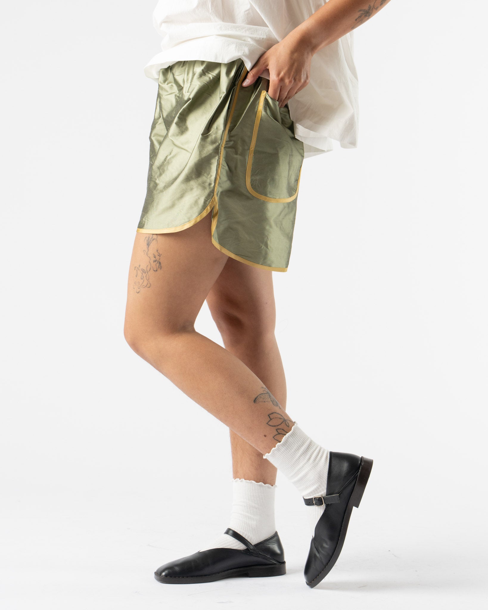 Cawley Contrast Martini Short in Military/Pharaoh