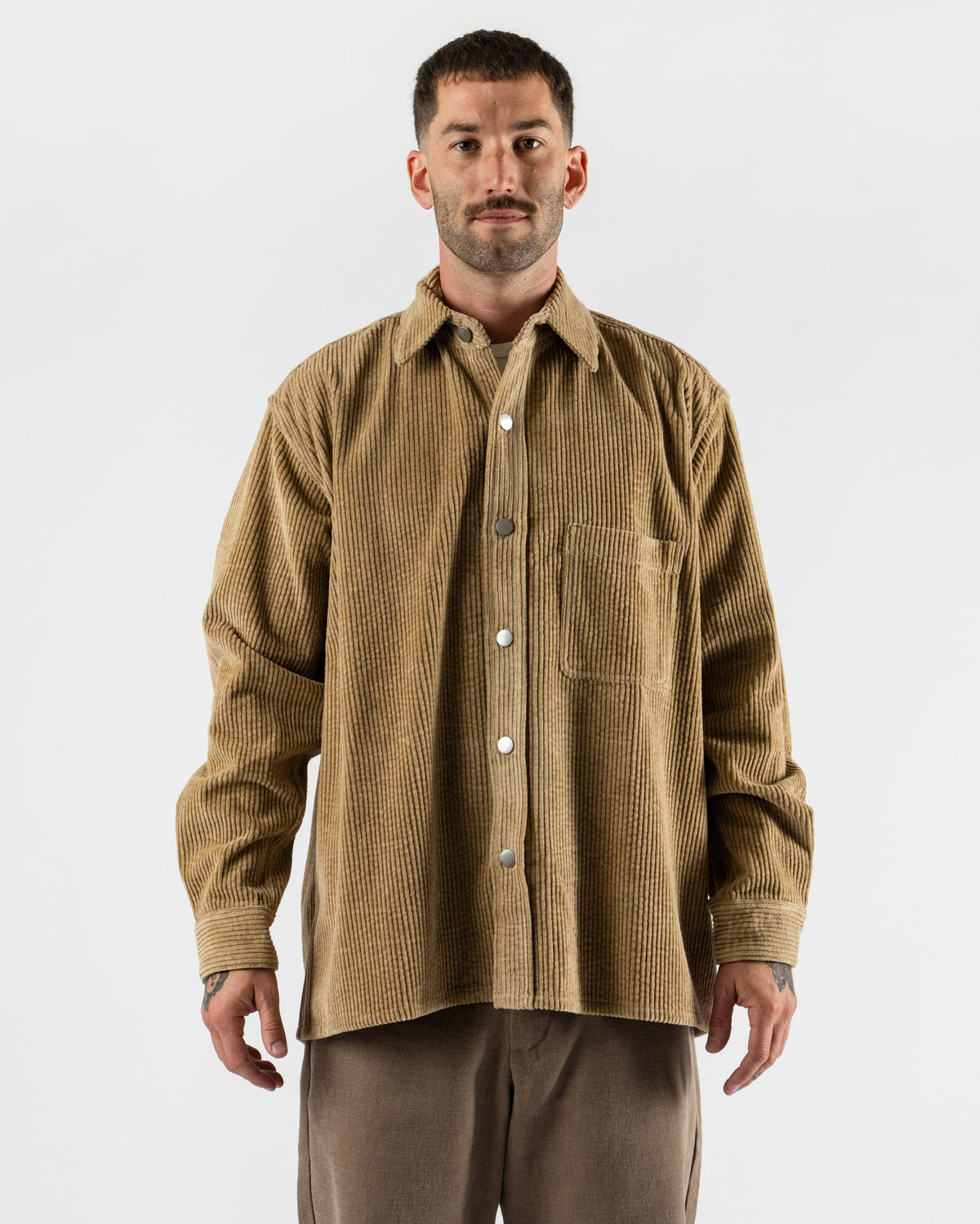 Colbo Overshirt in Beige Washed Corduroy