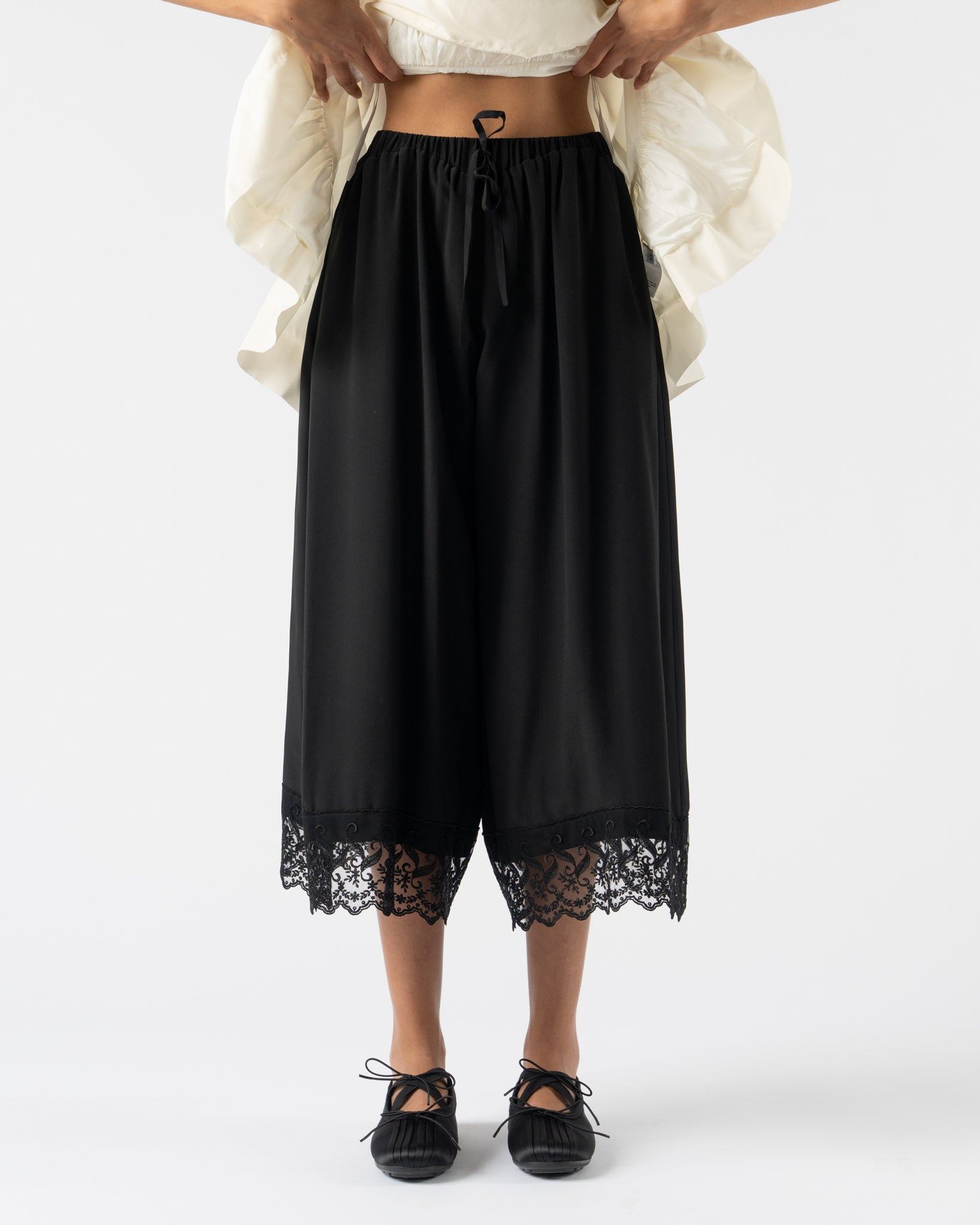 Simone Rocha Cropped Lace Trim Negligee Trousers in Black