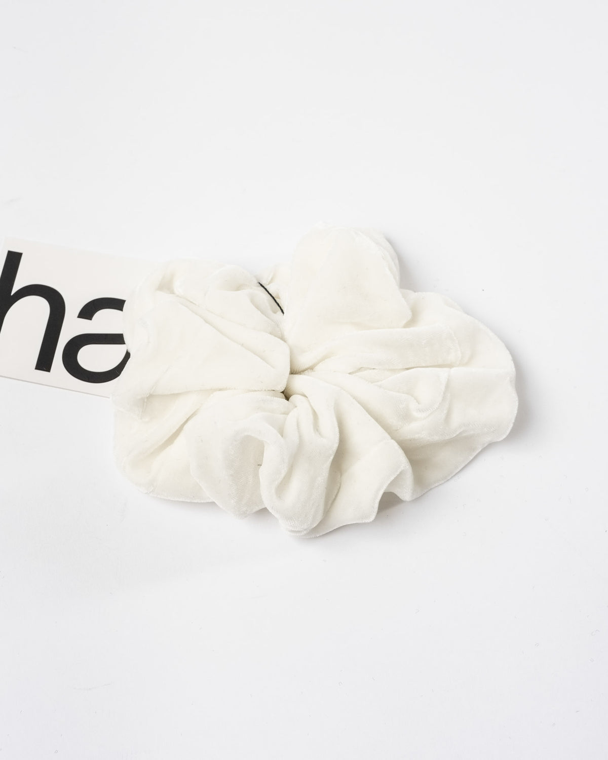 Hai Scrunchie in Cream Velvet