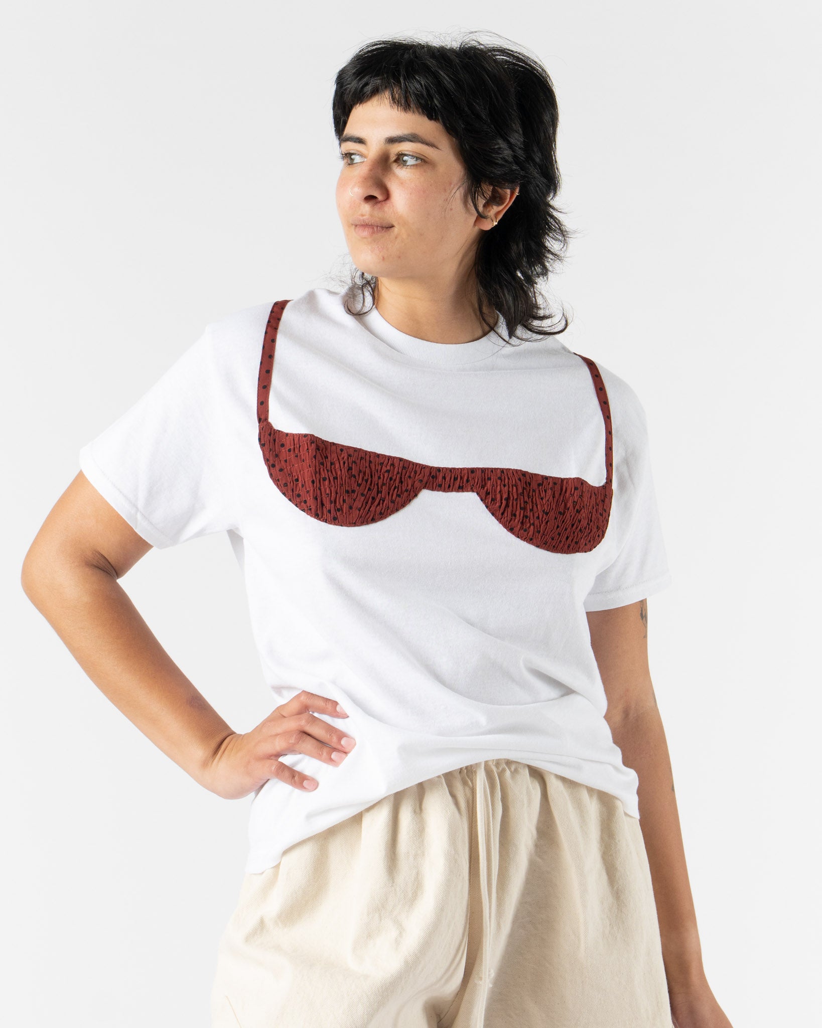 Nikki Chasin Florida Woman Appliqué T in White/Ladybug
