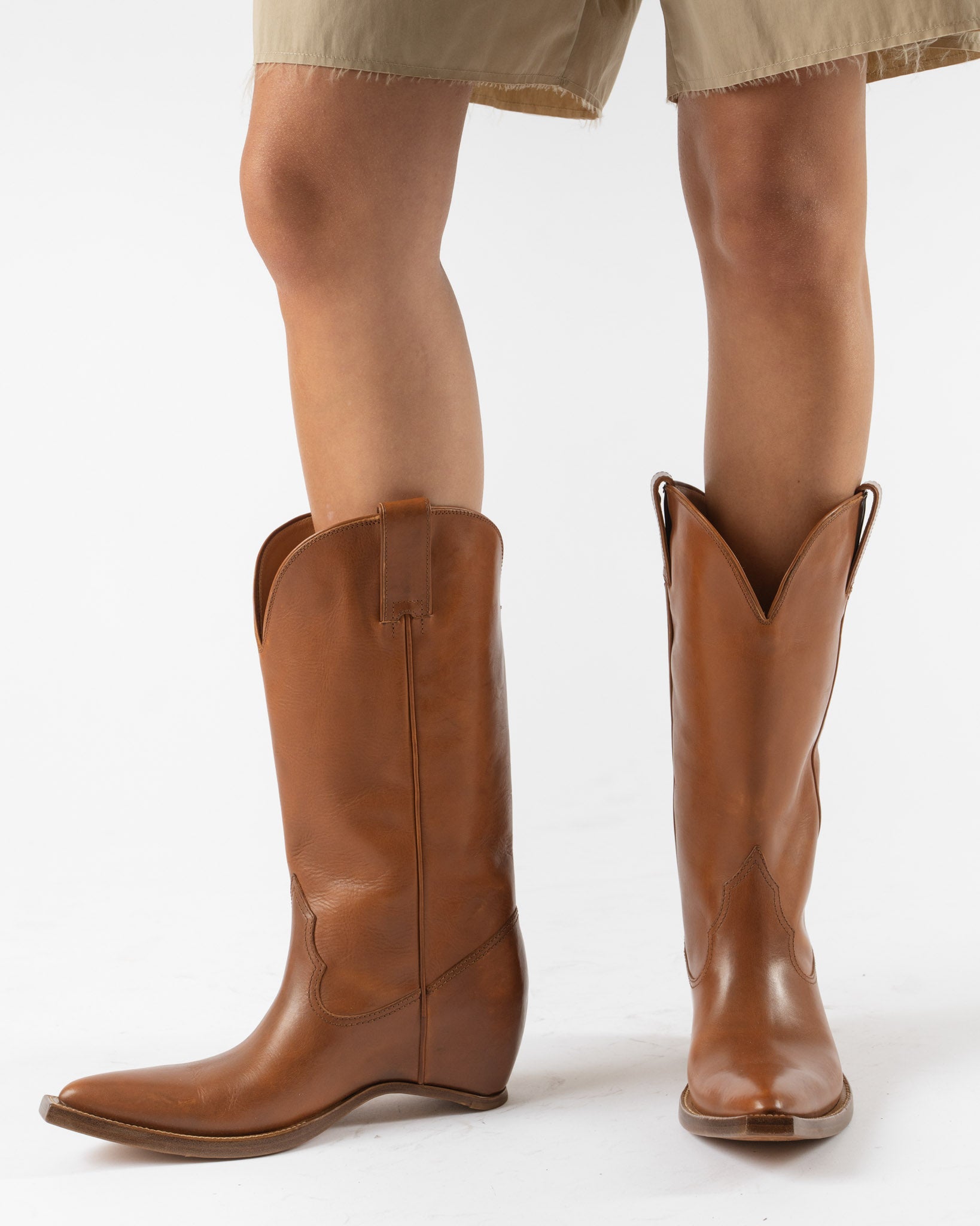 Maison Margiela Heel-Less Western High Boots H45 Mocha Bisque