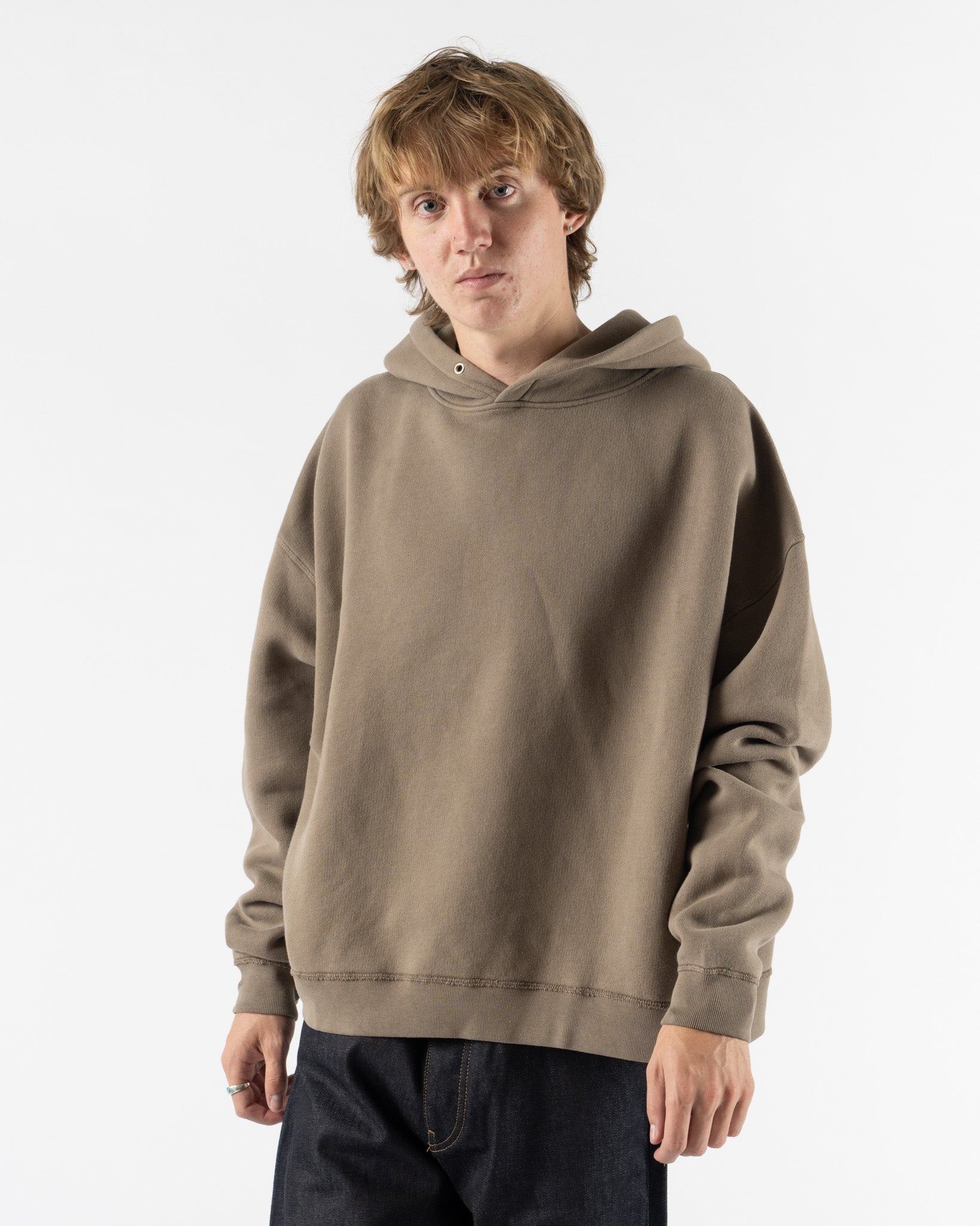 Sunflower Hood Sweat in 160 Brown Washed