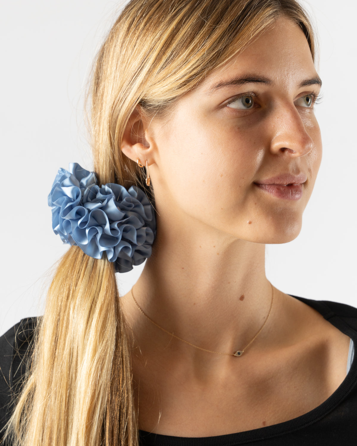 Maryam Nassir Zadeh Carnation Scrunchie NWT OLIVE Maryam Nassir Zadeh - Friar Brown Carnation Scrunchie | MAIMOUN main image 2