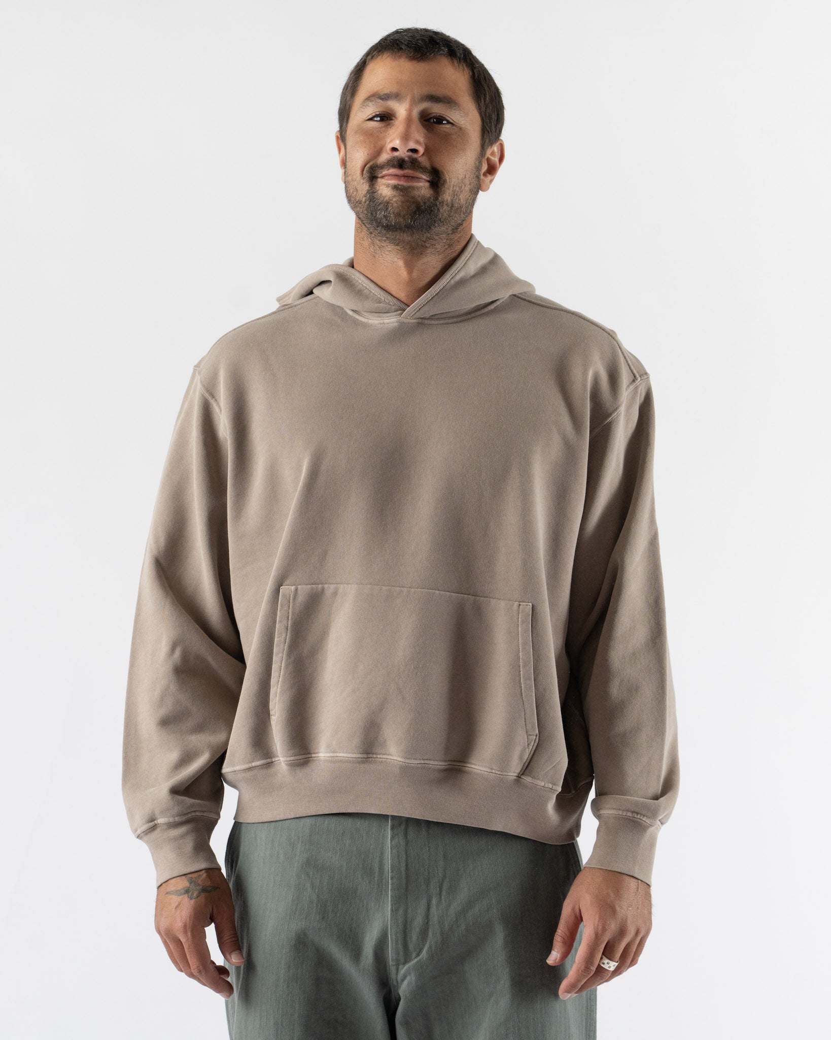 JieDa QUILTING SHOPPINGBAGメンズウィメンズユニセックス Lady White Co. Mini Hoodie in Pigment Charcoal Curated at Jake and