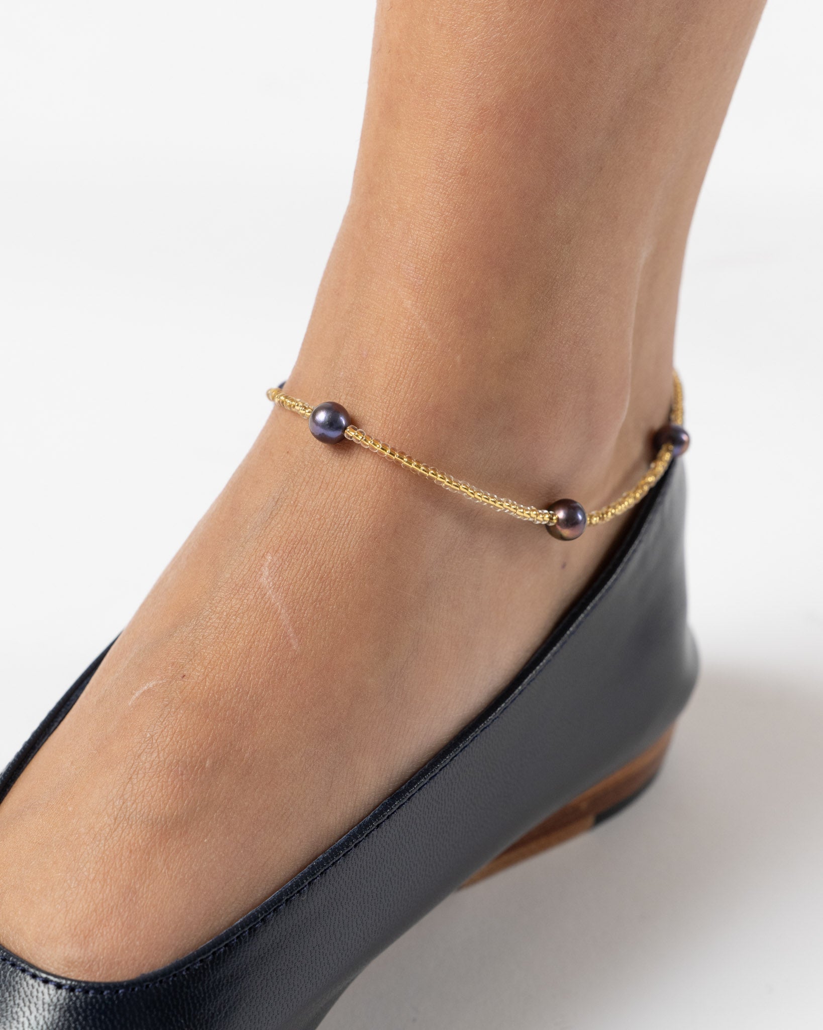 OSIF Peacock Pearl & Bead Anklet