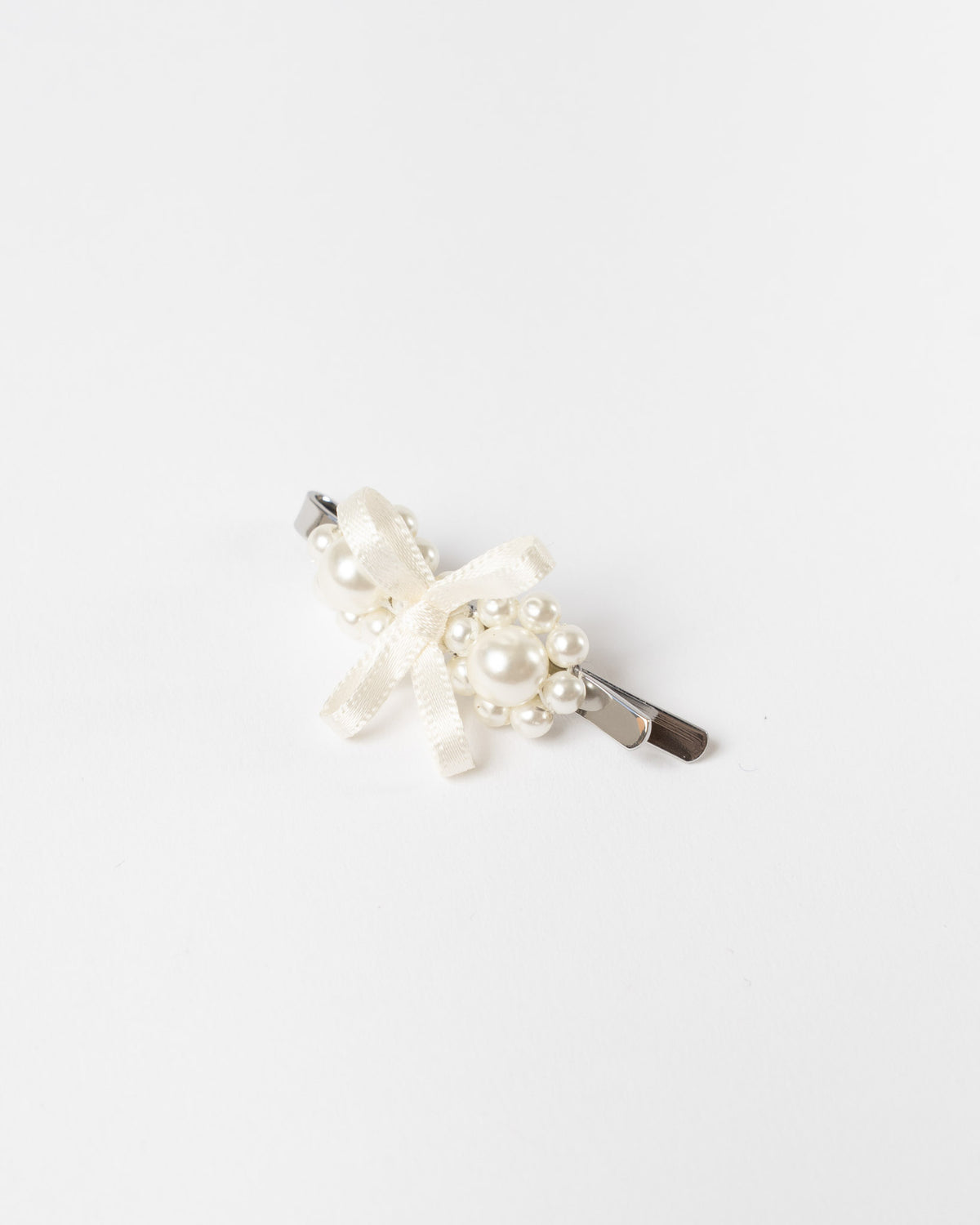 Simone Rocha Petite Bow Detail Mini Flower Hair Clip in  display picture 3
