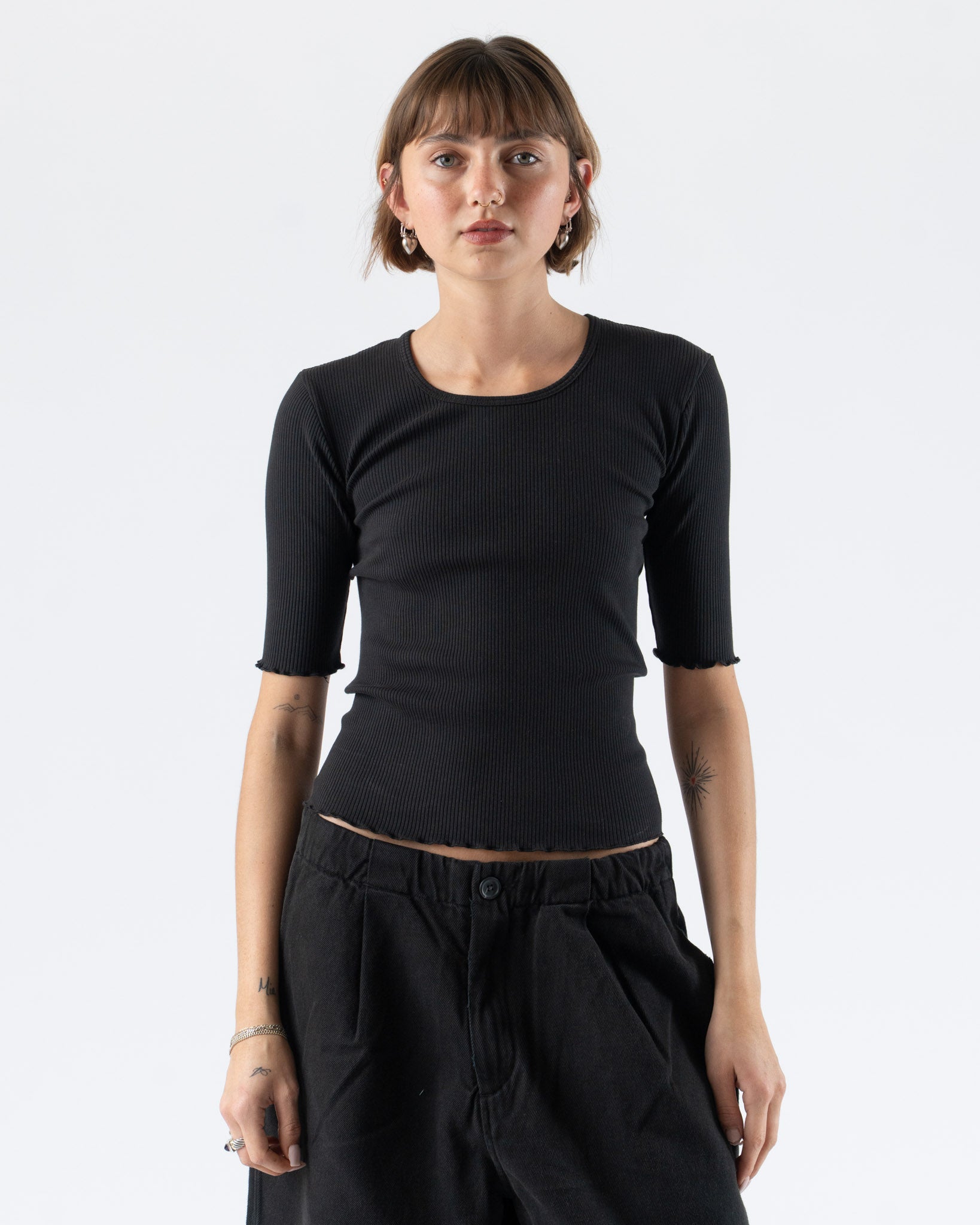 Lauren Manoogian Ruffle Rib Tee in Black