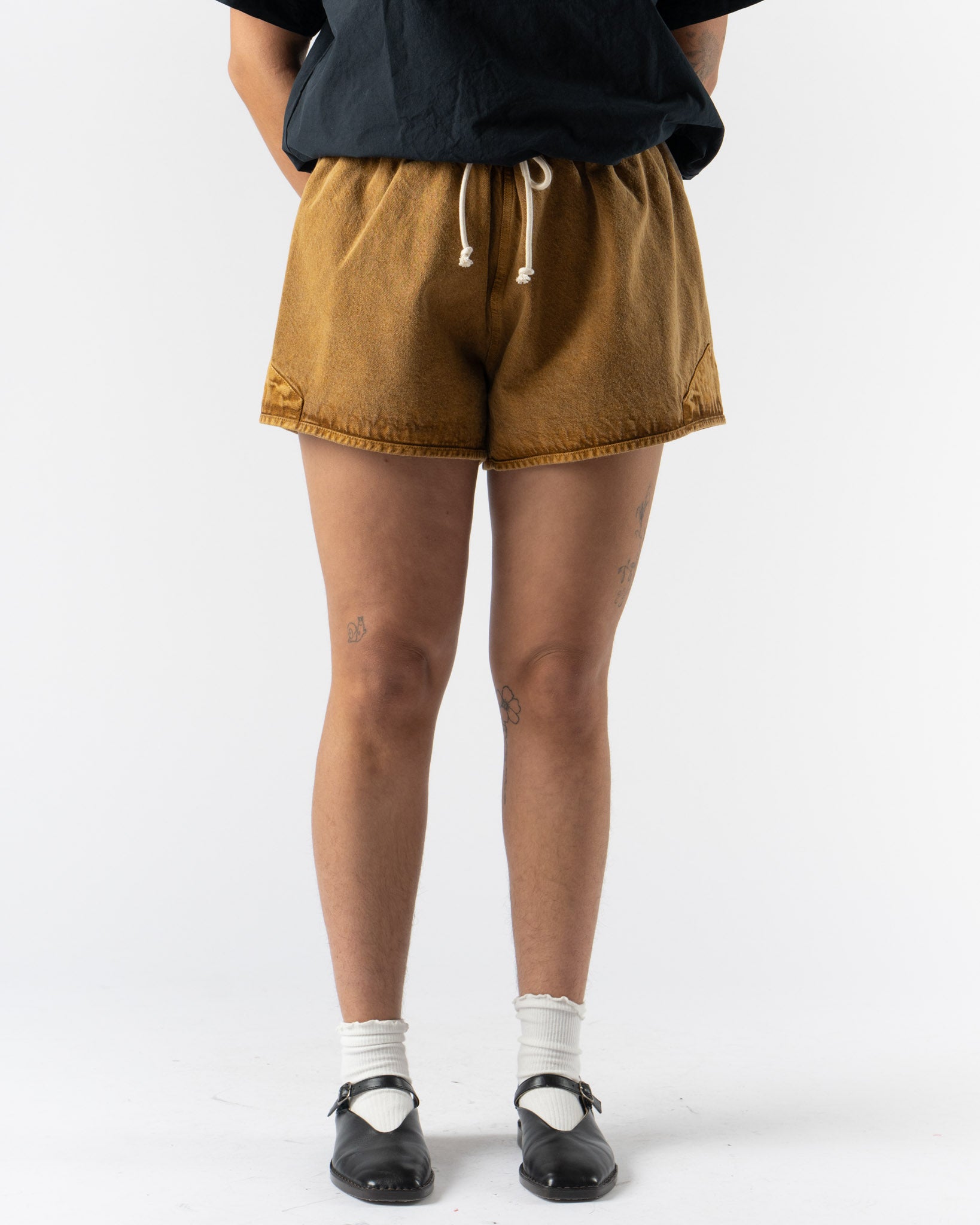SONO Schulz Shorts in Gold Clay