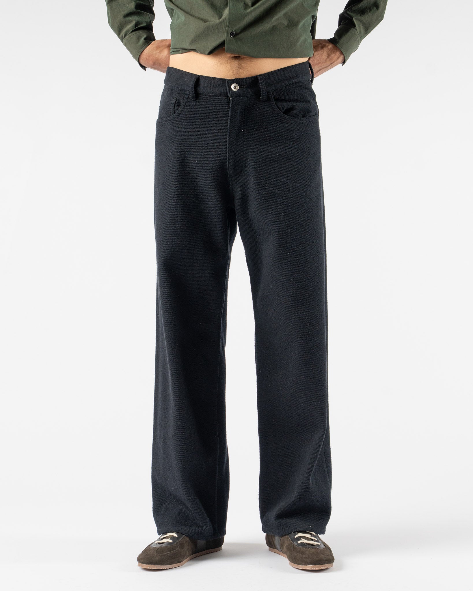 AURALEE SILK NEP DENIM 5P WIDE PANTS 新品 Auralee Silk Nep Denim 5P Wide Pants in Black Curated at Jake and