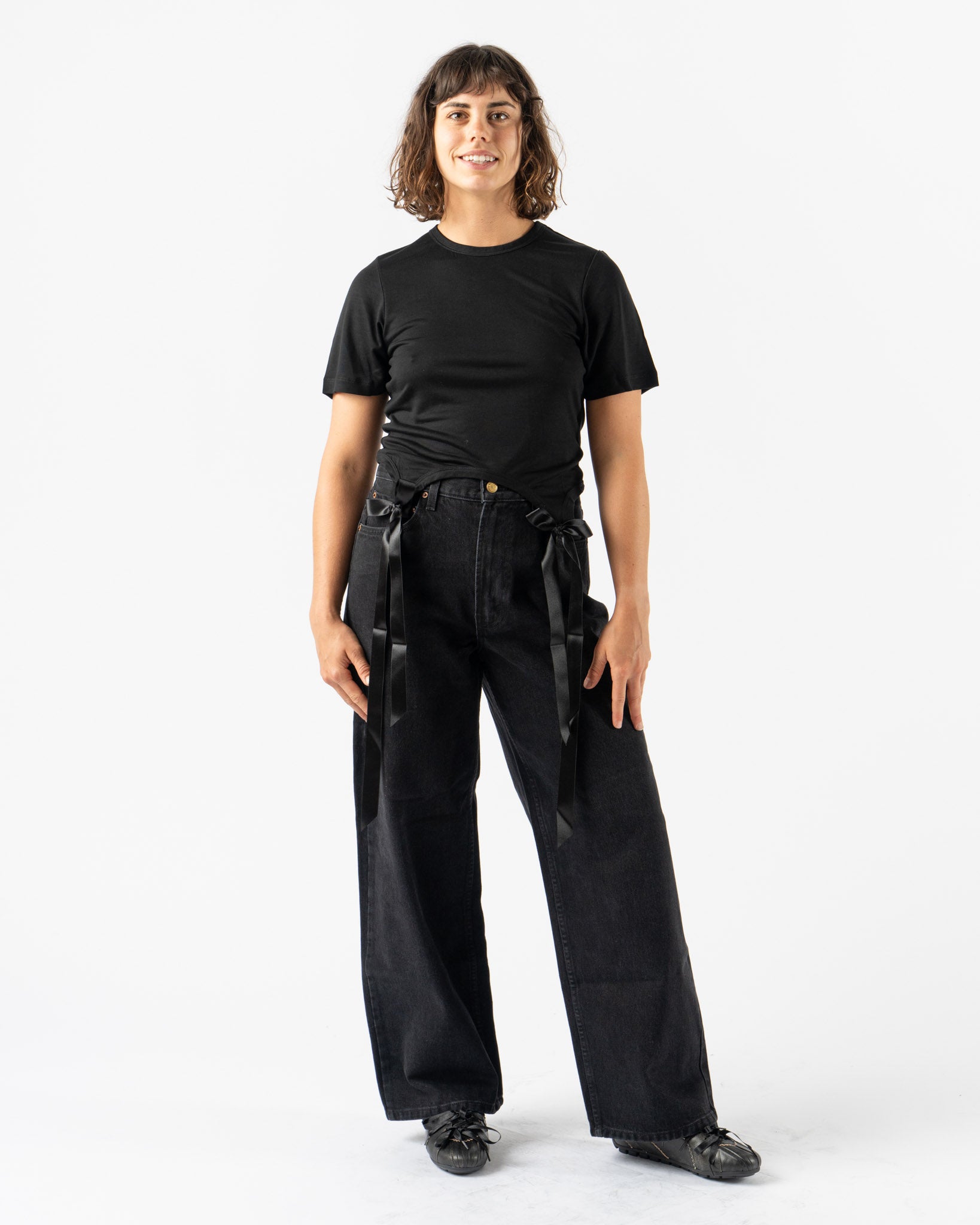 Simone Rocha Easy Short Sleeve T-Shirt with Bow Tails in Black