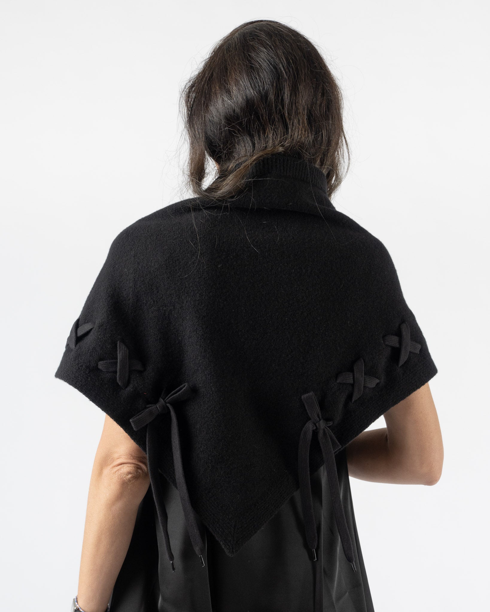Simone Rocha Merino Lace Up Neckerchief in Black/Black