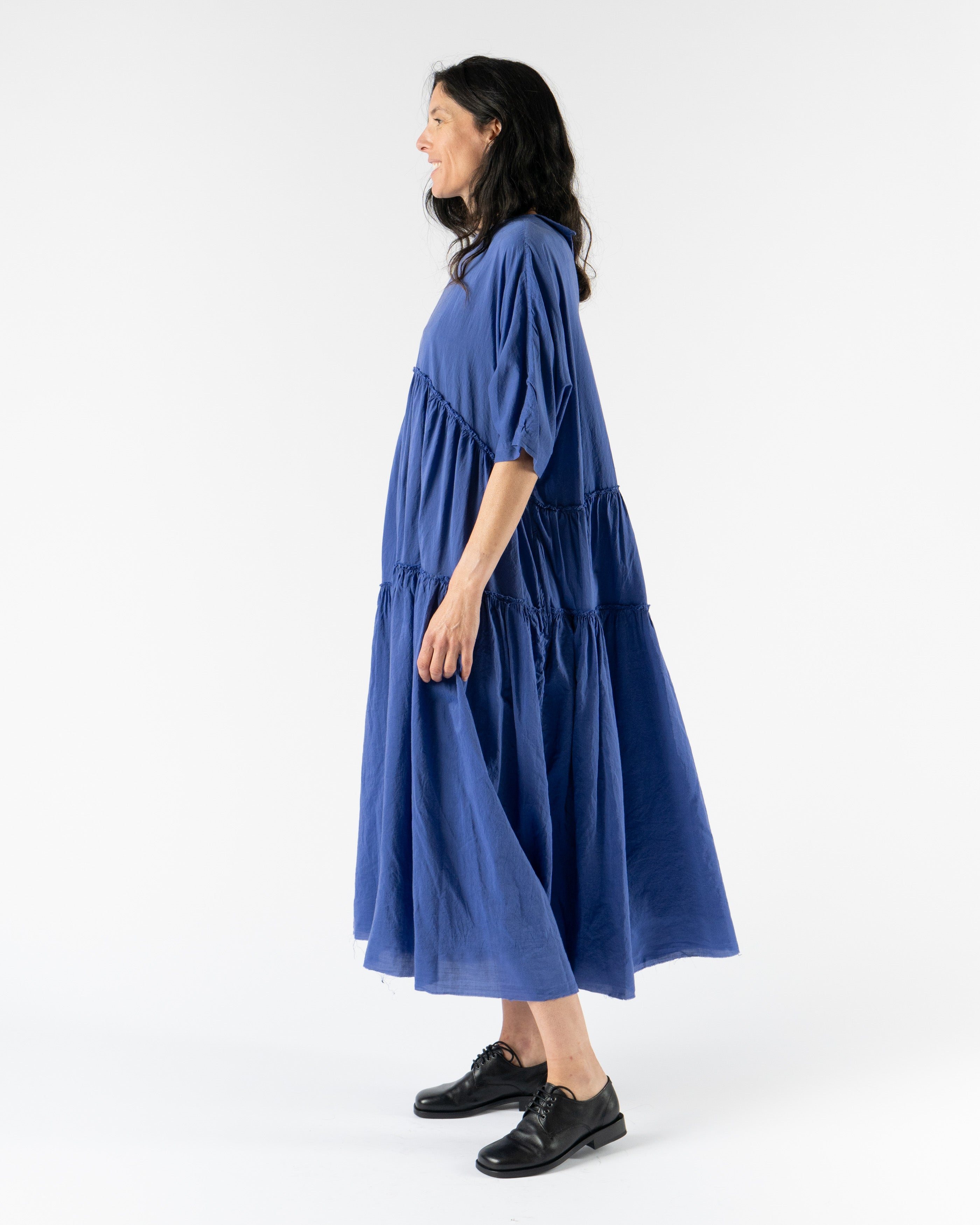 Quitan Squeesed Tired Dress in Deep Blue