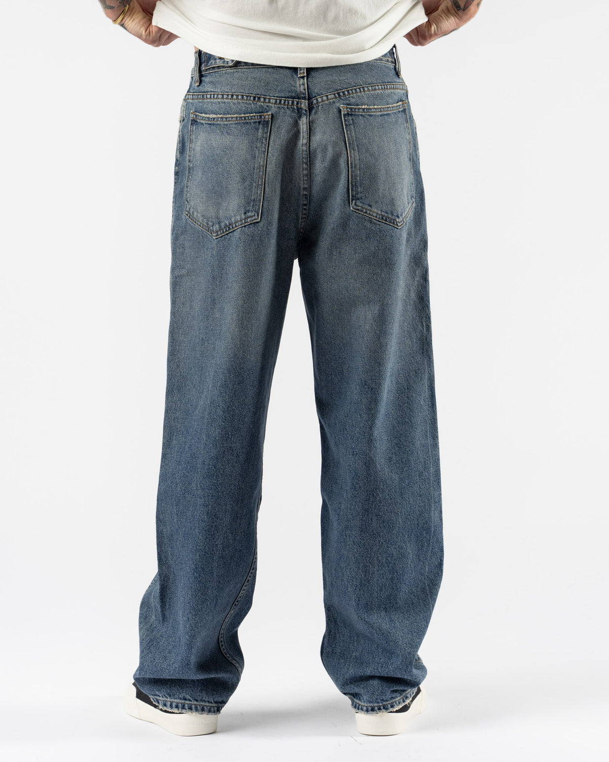 Small Talk Twist Jean in Washed Indigo