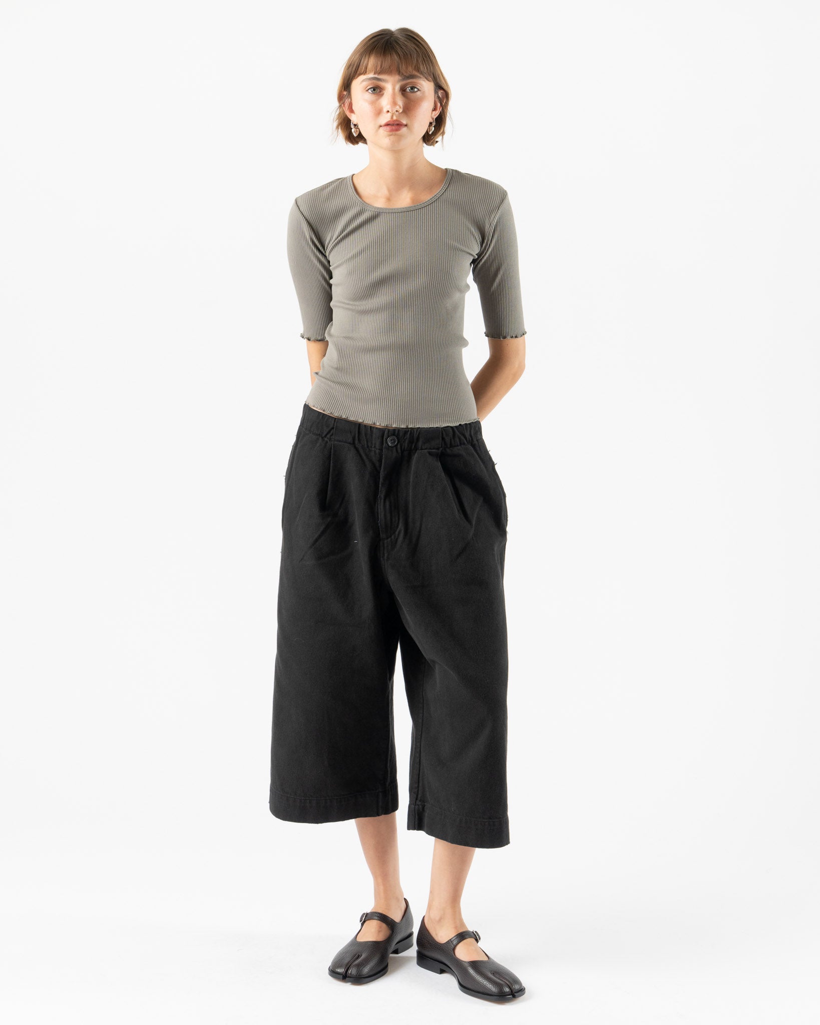 Lauren Manoogian Ruffle Rib Tee in Fatigue