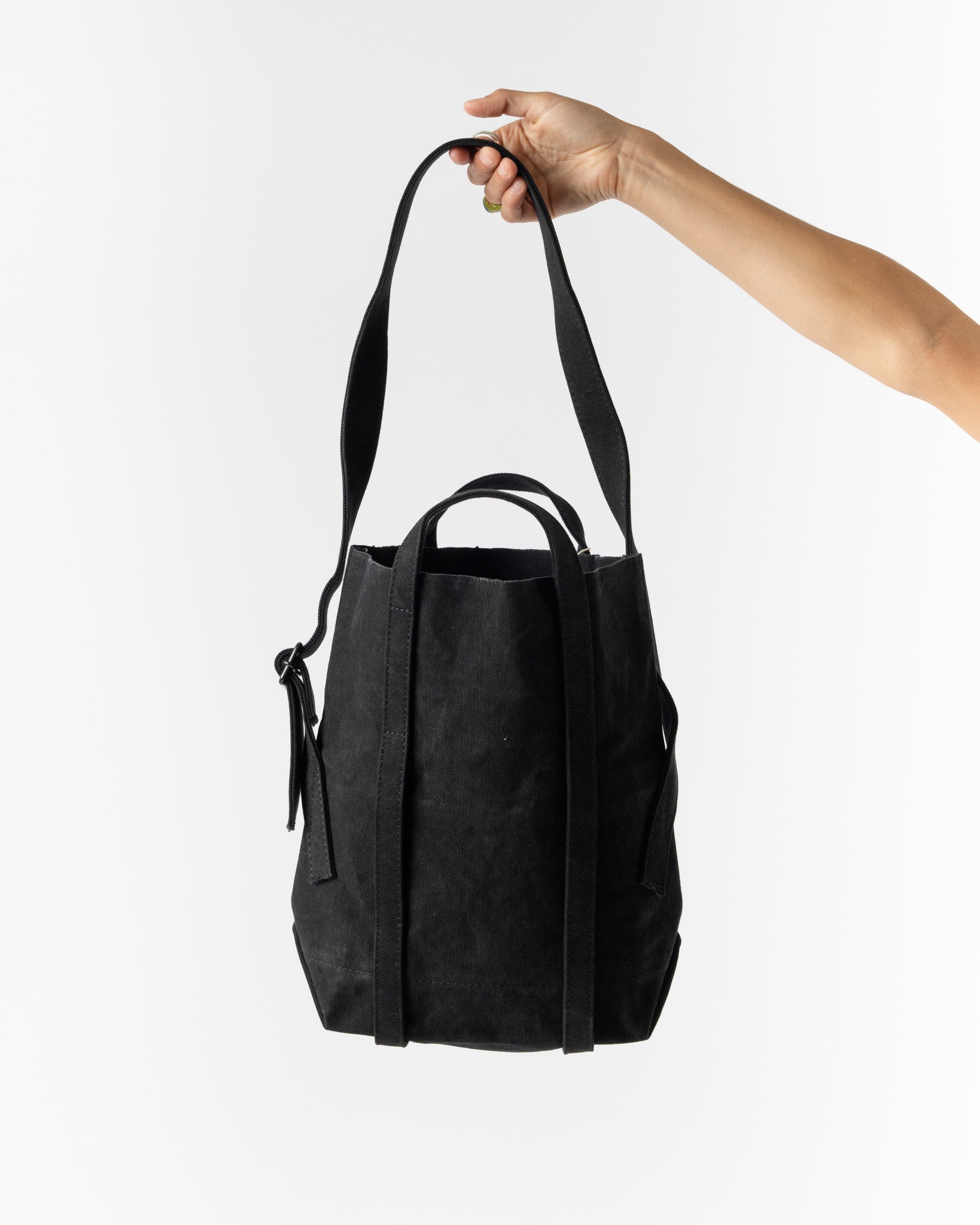 Amiacalva Washed Canvas 2 Way Messenger Bag S in Black