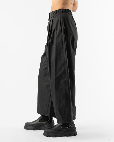 Amomento Two Tuck Balloon Pants in Black Curated at Jake and