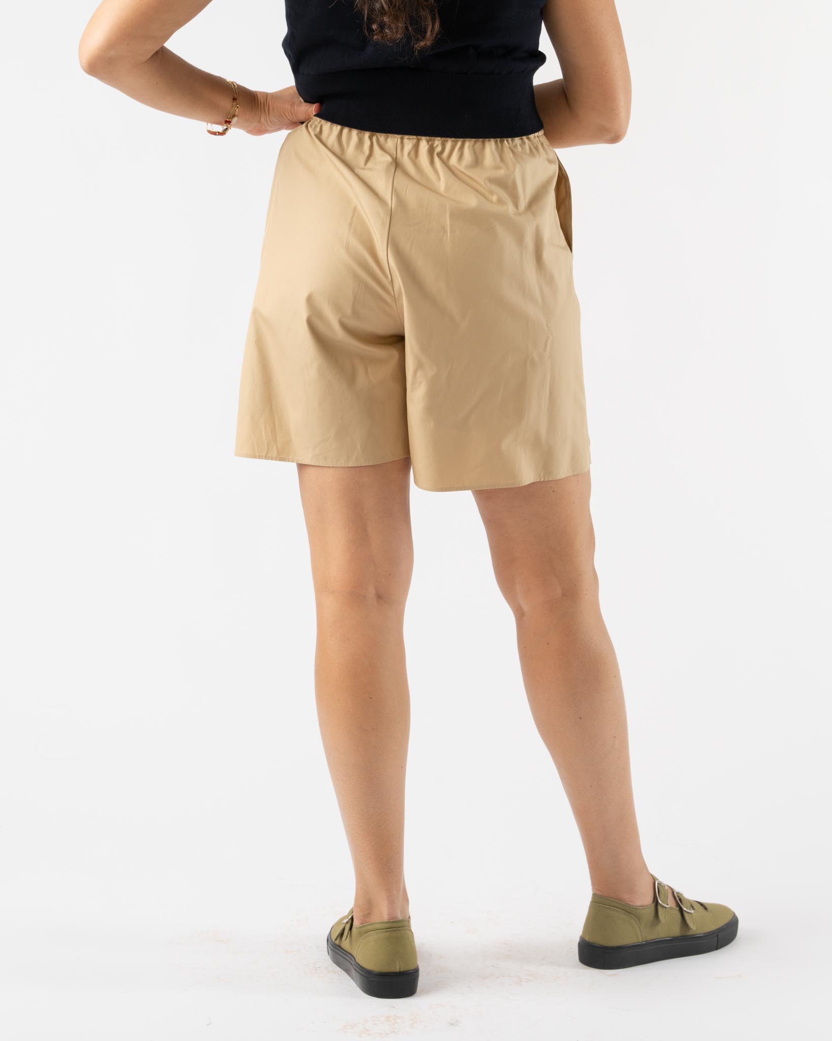 Auralee High Count Finx Ox Shorts in Beige