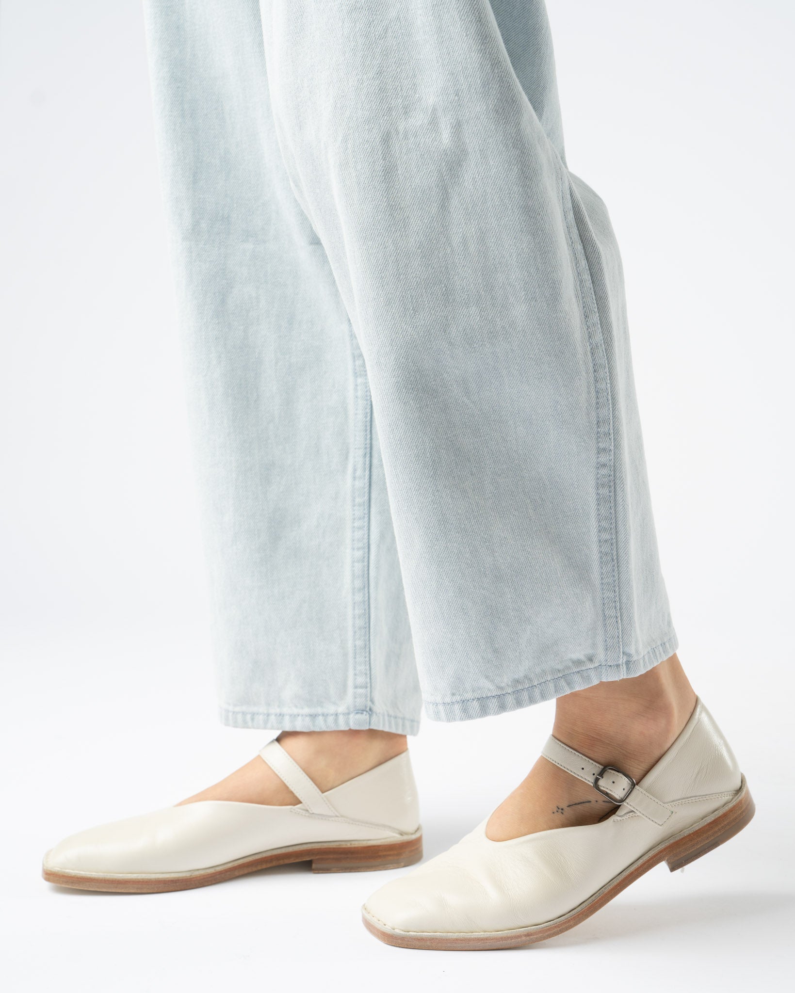 Lemaire White Ballerina Shoes in Shiny Nappa Leather