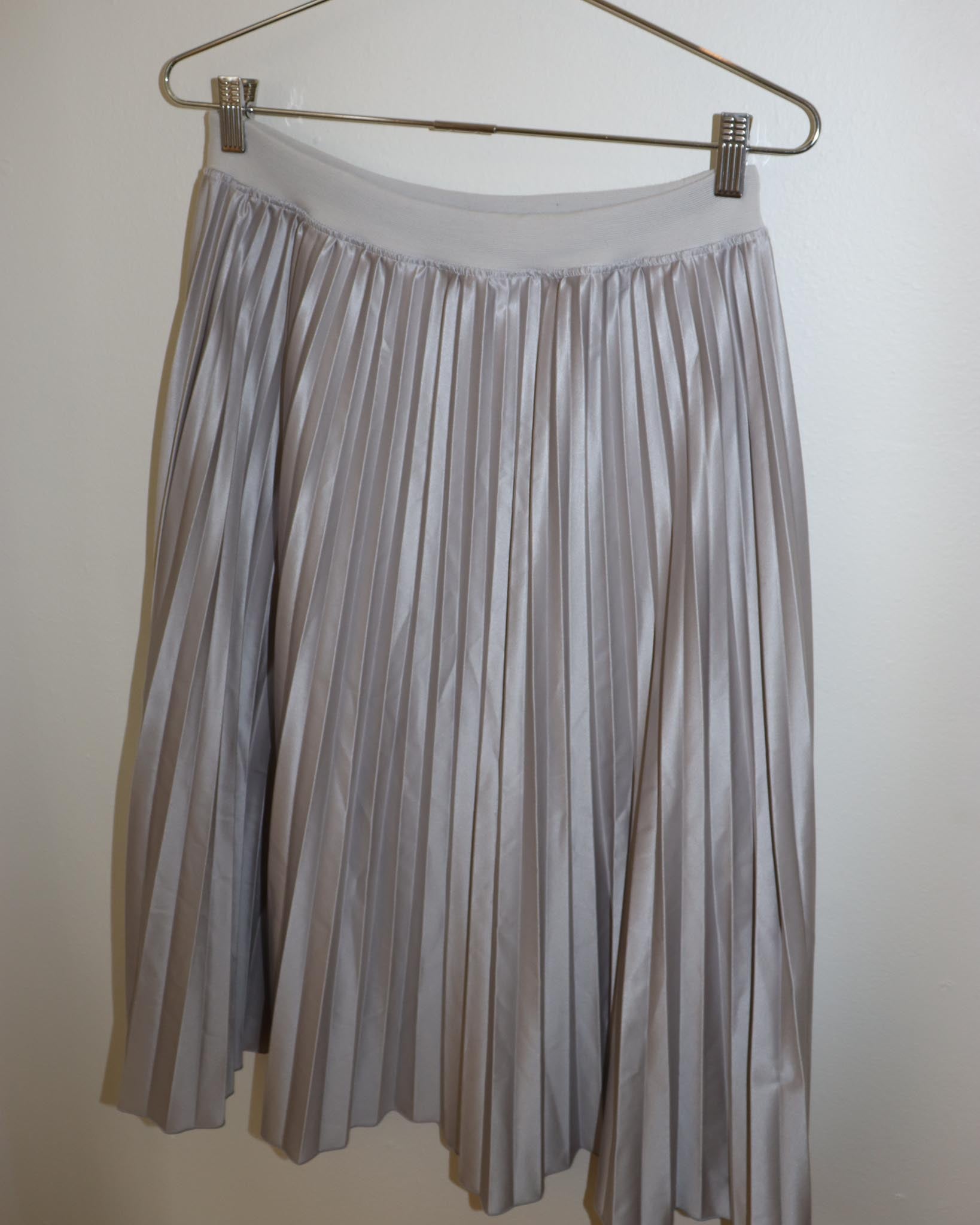 Pre-owned: Cog The Big Smoke Giovanna Accordion Skirt in Silver
