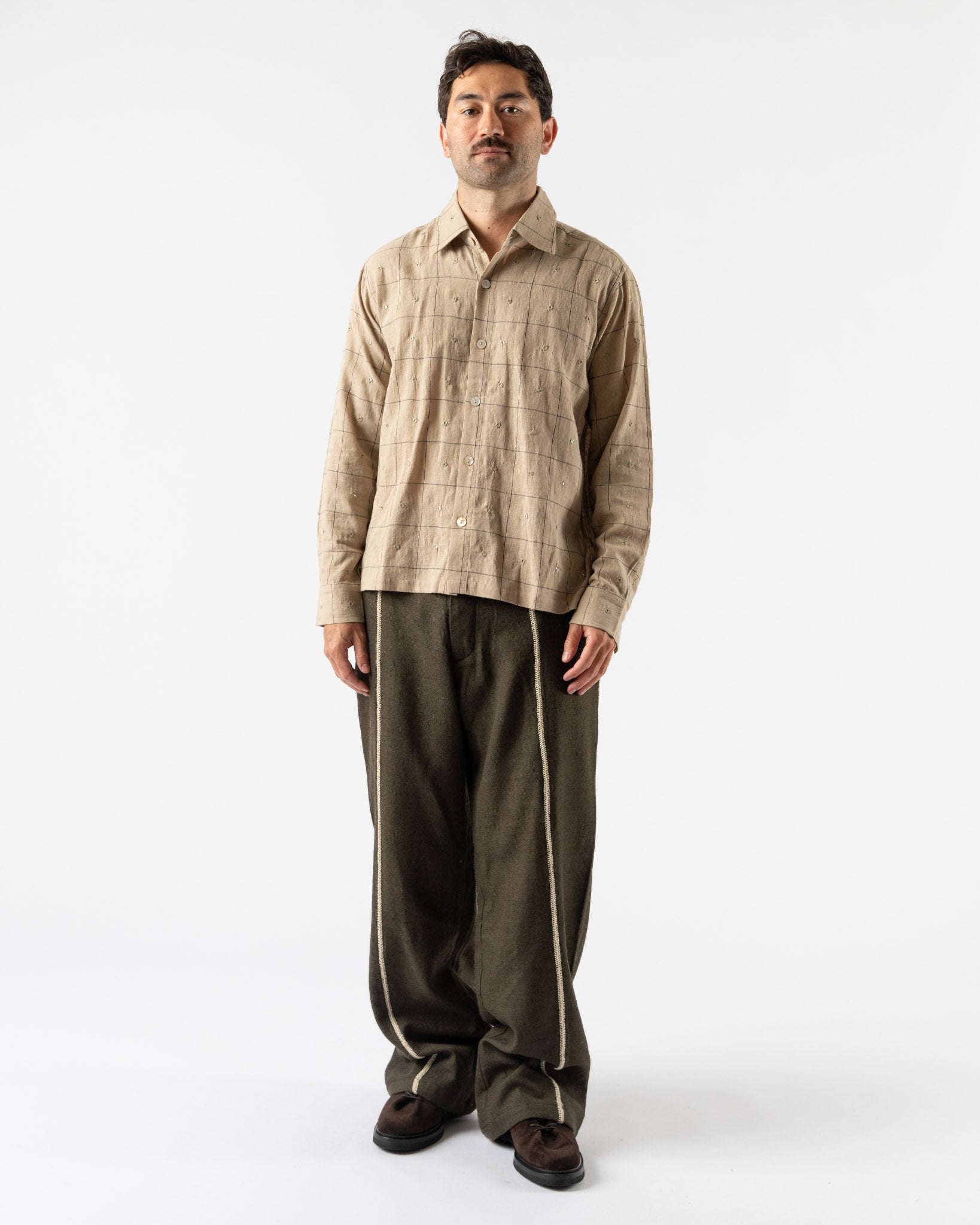 Kartik Research Box Shirt in Beige/Indigo