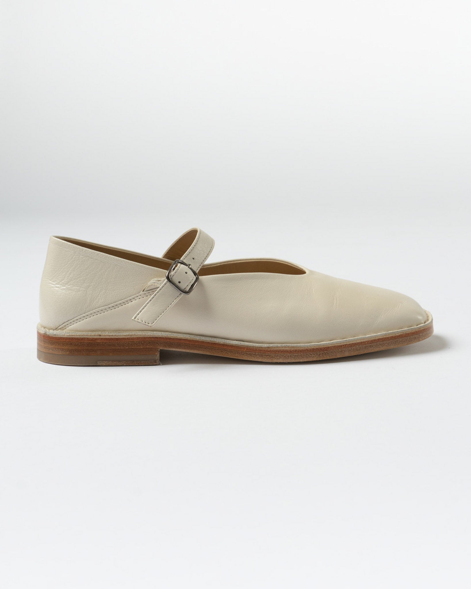 Lemaire White Ballerina Shoes in Shiny Nappa Leather