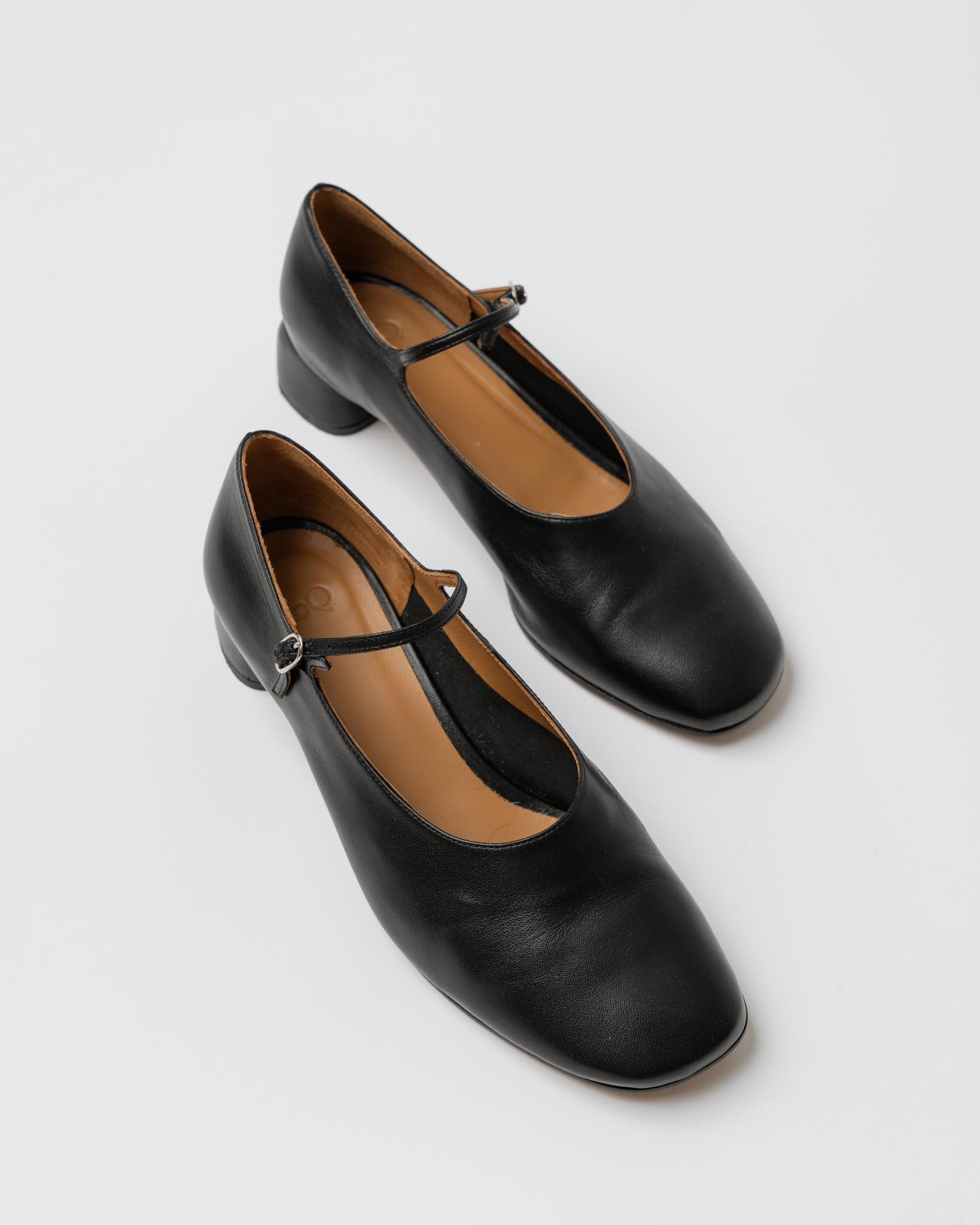 LoQ Ema Heeled Mary Jane in Black