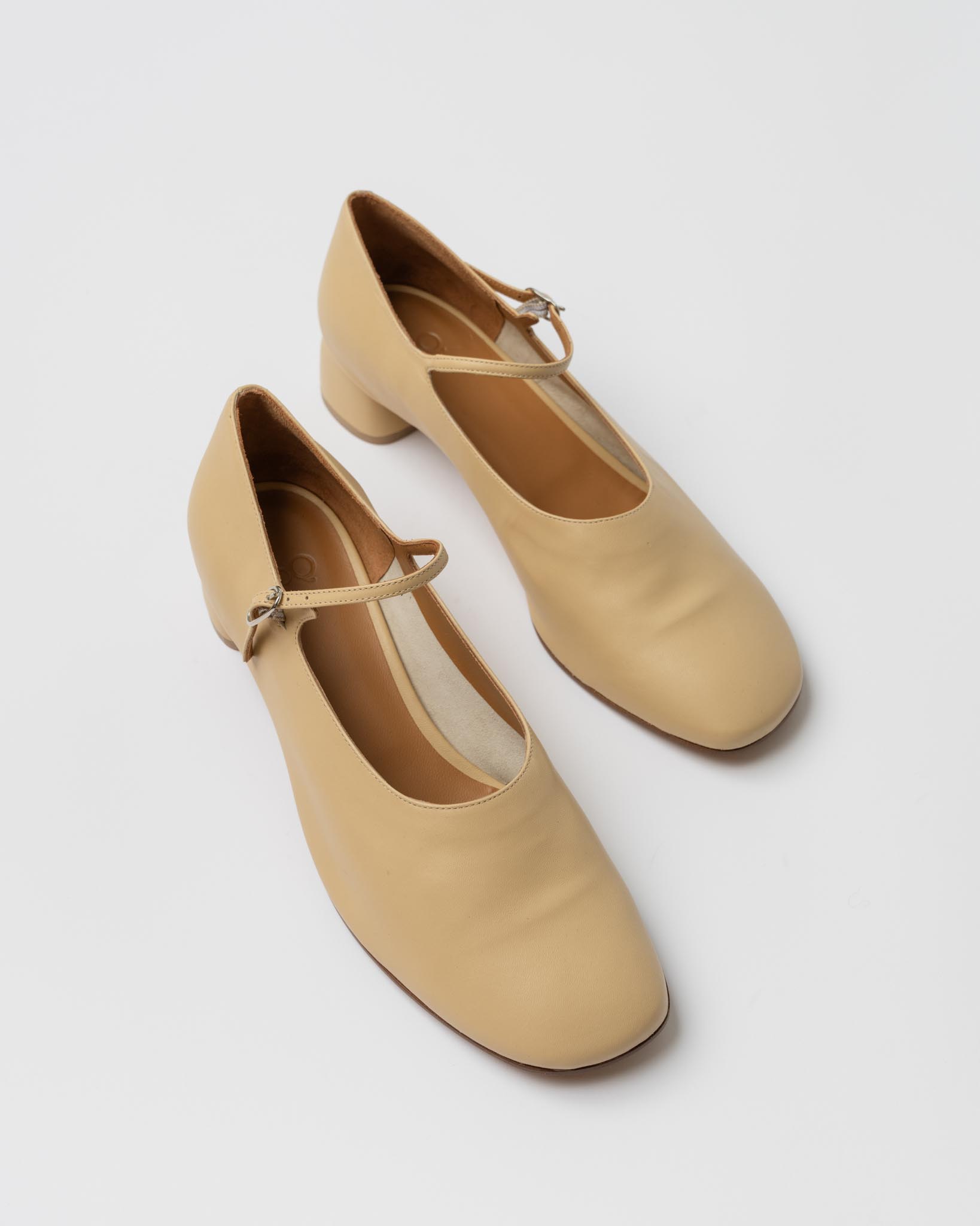 LoQ Ema Heeled Mary Jane in Turrón