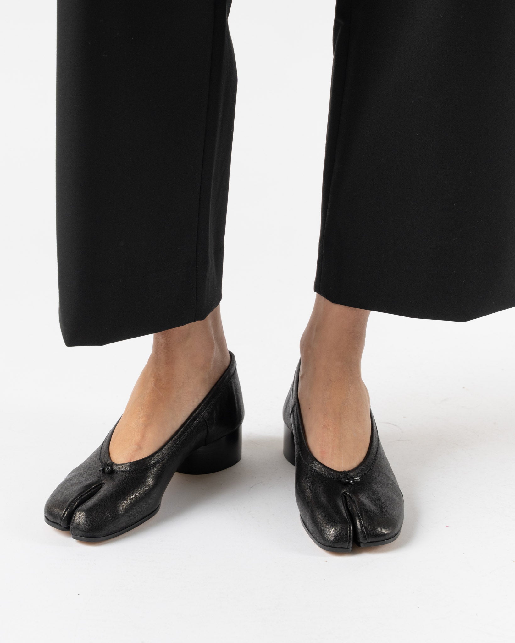 Maison Margiela Tabi New Ballerina H30 in Black