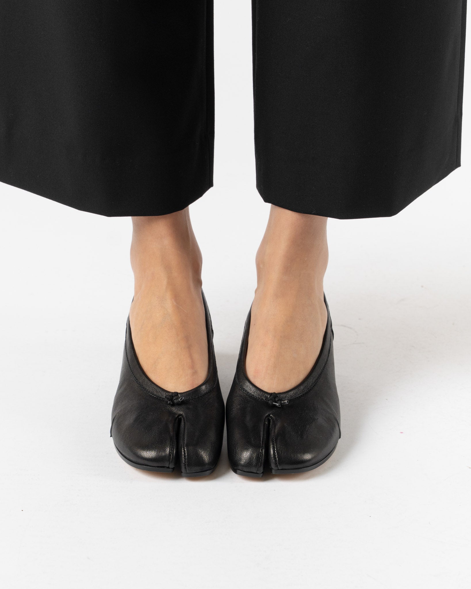 Maison Margiela Tabi New Ballerina H30 in Black