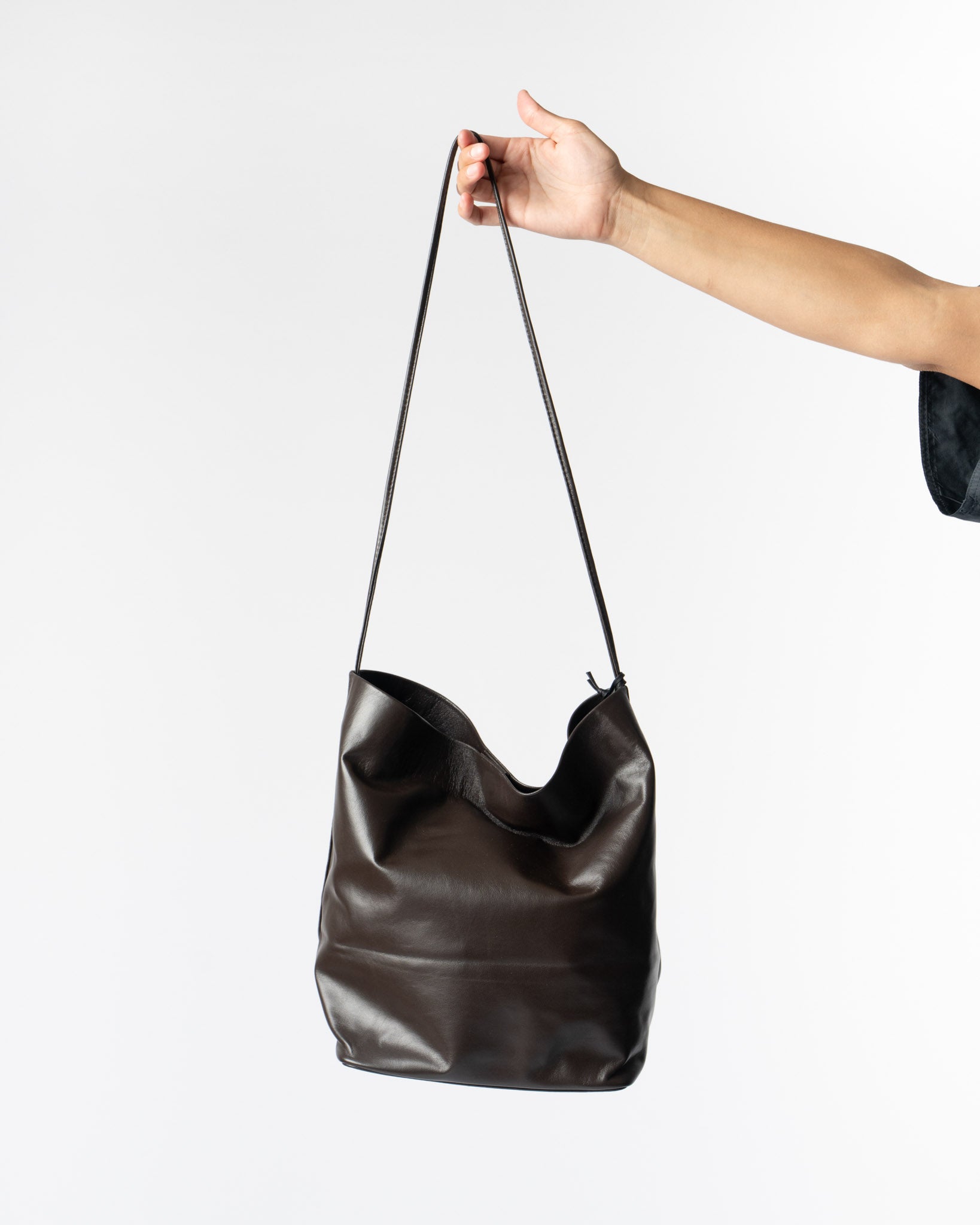 Modern Weaving Tall Crossbody Single Strap in Braun