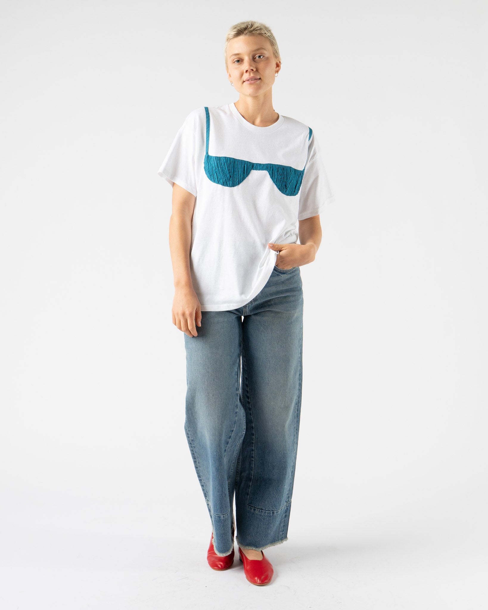 Nikki Chasin Florida Woman Appliqué T in White/Ocean